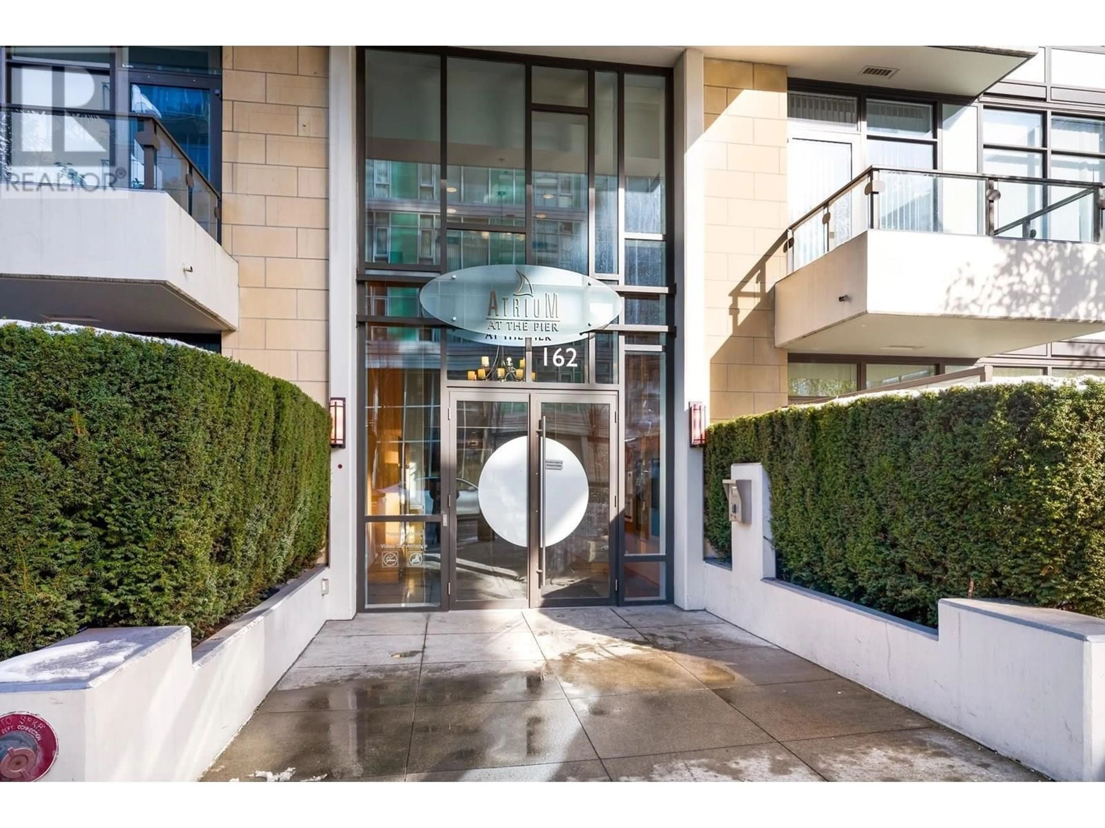 Indoor foyer for 507 - 162 VICTORY SHIP WAY, North Vancouver British Columbia V7L0B4