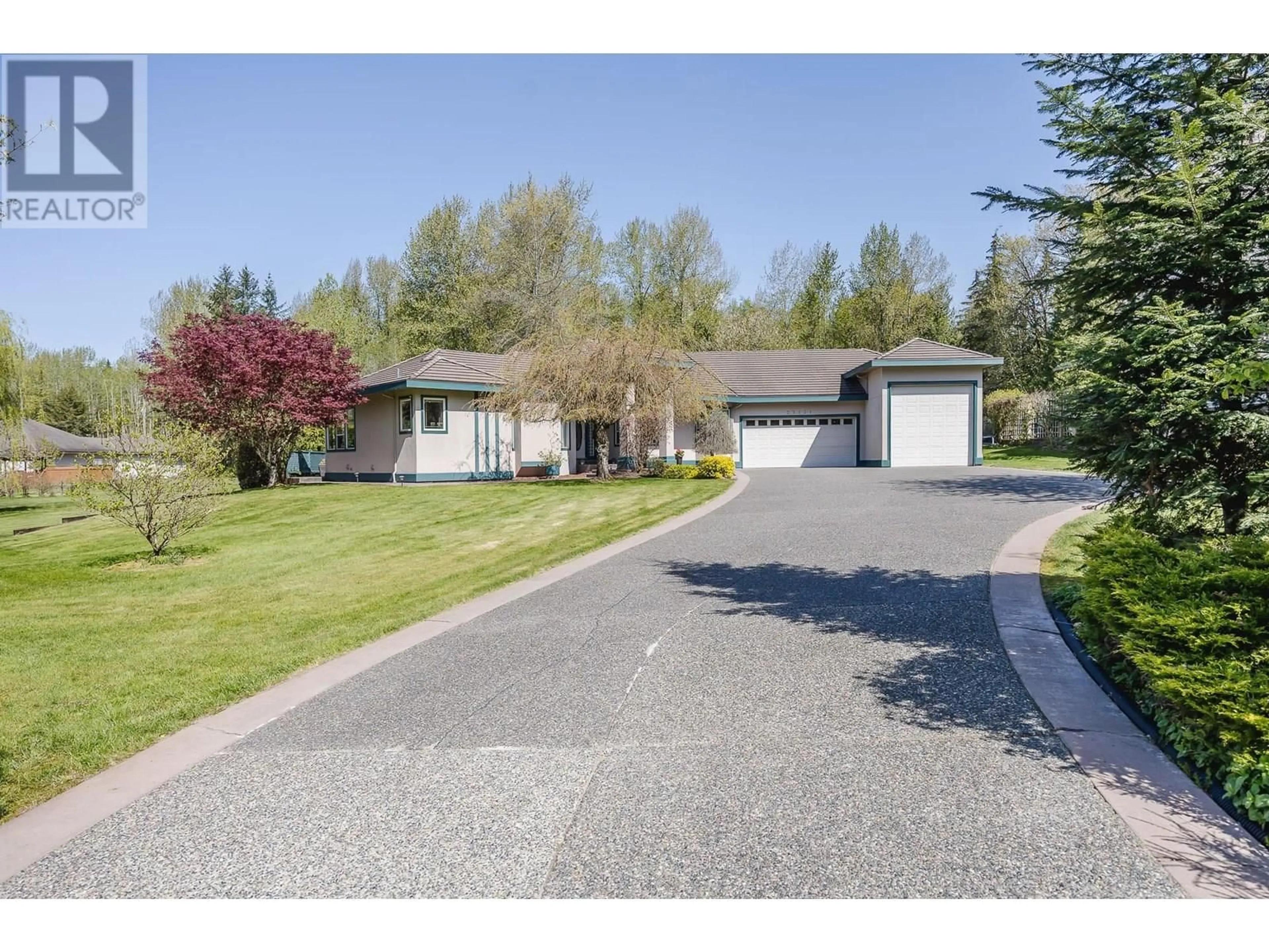 A pic from outside/outdoor area/front of a property/back of a property/a pic from drone, street for 25131 130 AVENUE, Maple Ridge British Columbia V4R2G1