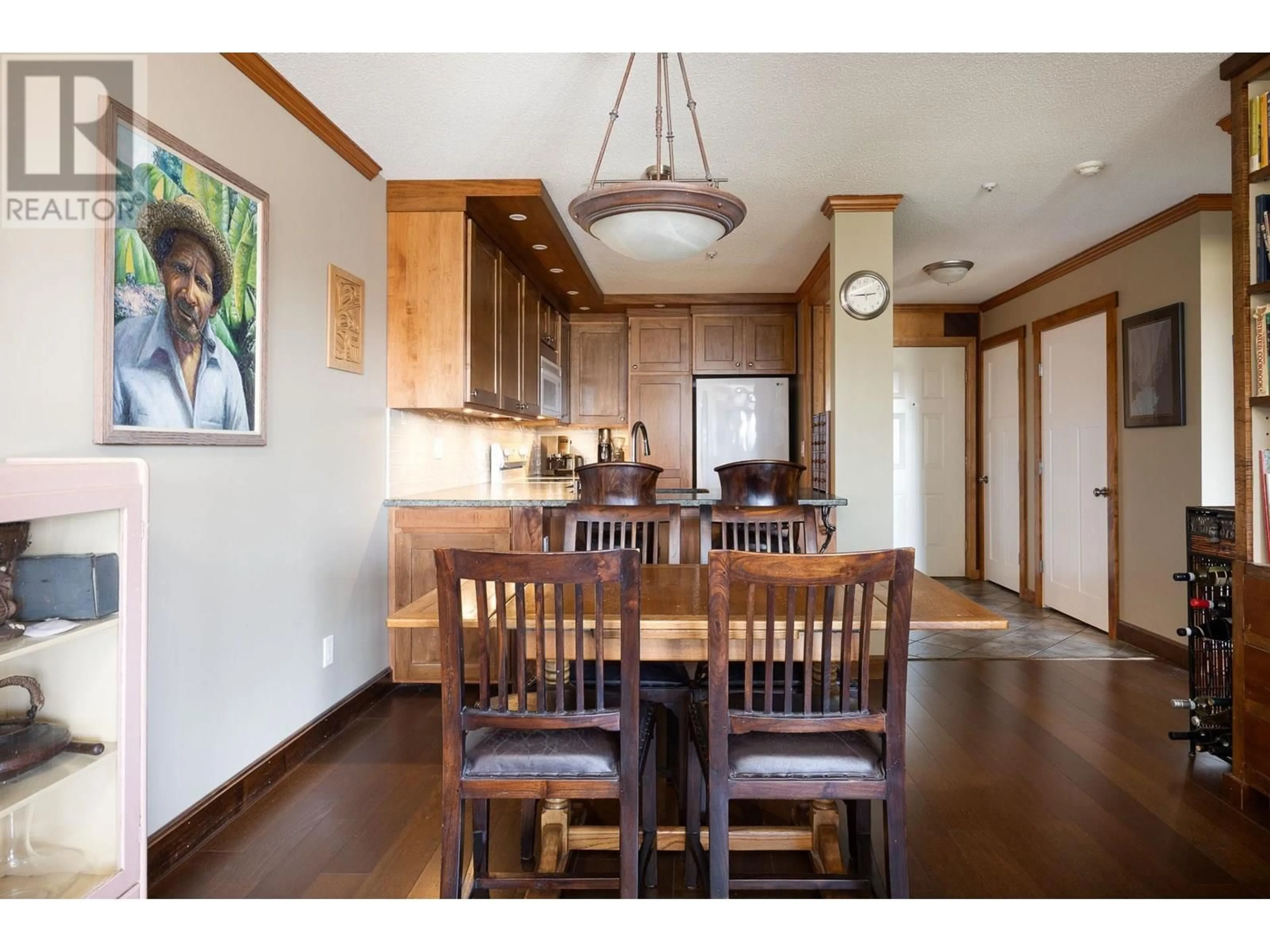Dining room, wood/laminate floor for 305 - 74 RICHMOND STREET, New Westminster British Columbia V3L5T1