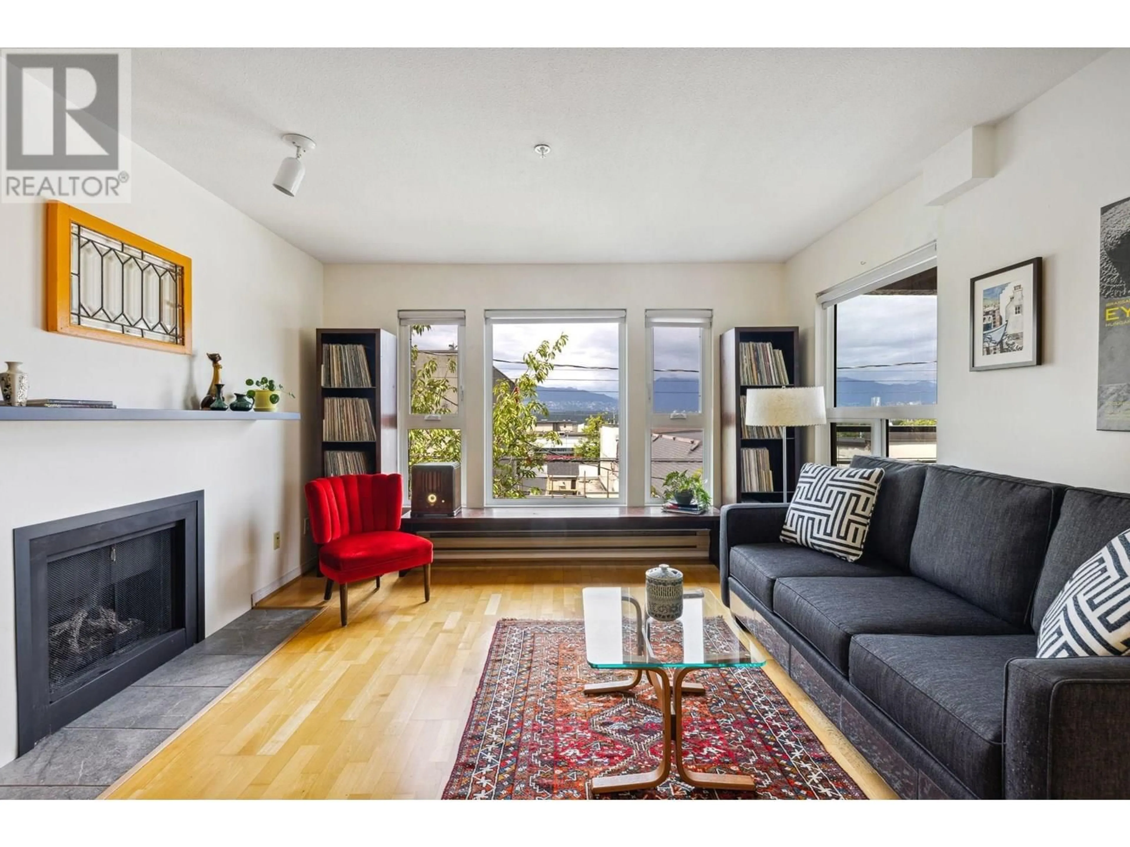 Living room with furniture, unknown for 304 - 2121 5TH AVENUE, Vancouver British Columbia V6K1S1