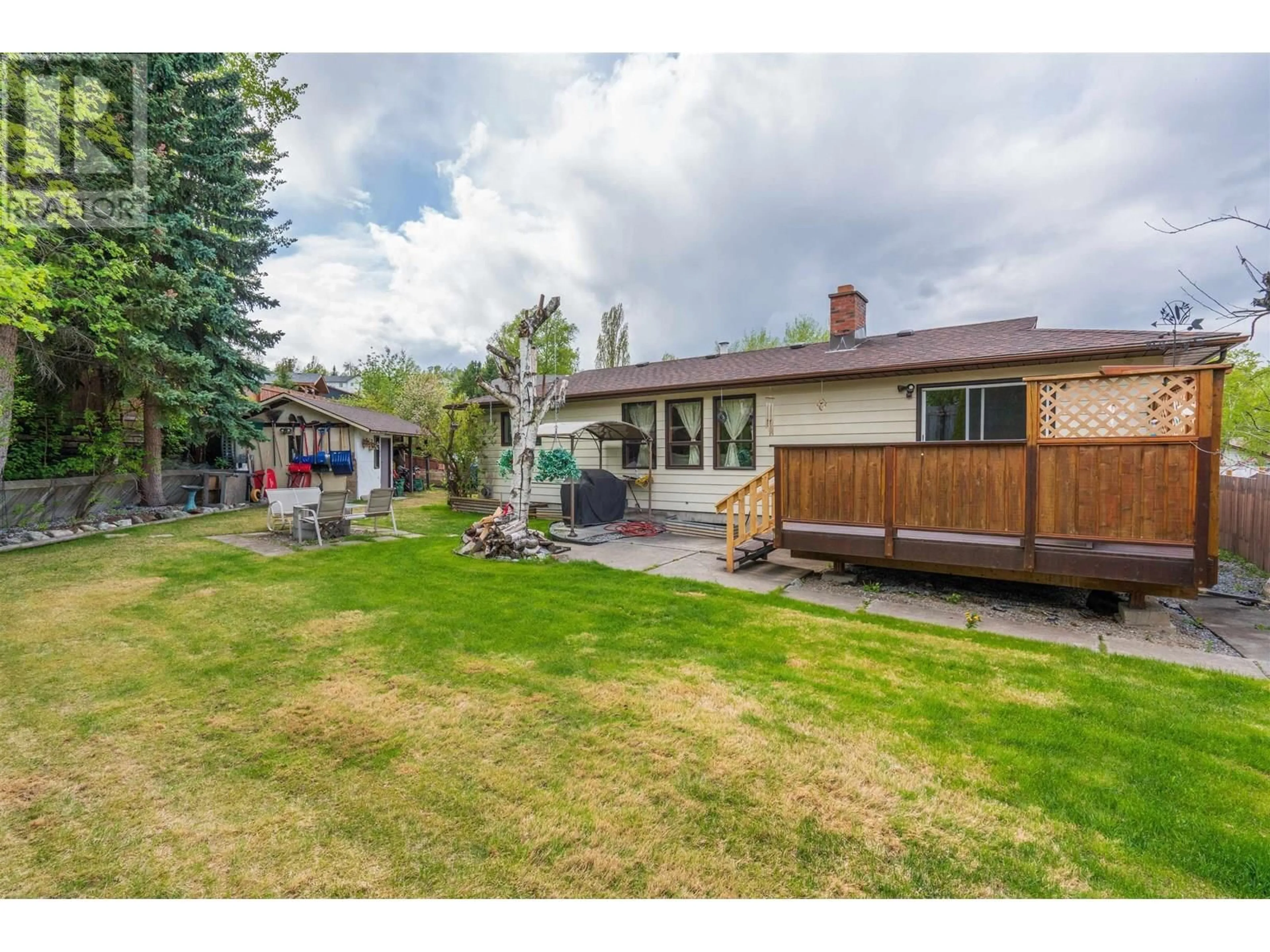 A pic from outside/outdoor area/front of a property/back of a property/a pic from drone, unknown for 2881 CALHOUN PLACE, Prince George British Columbia V2N5J5