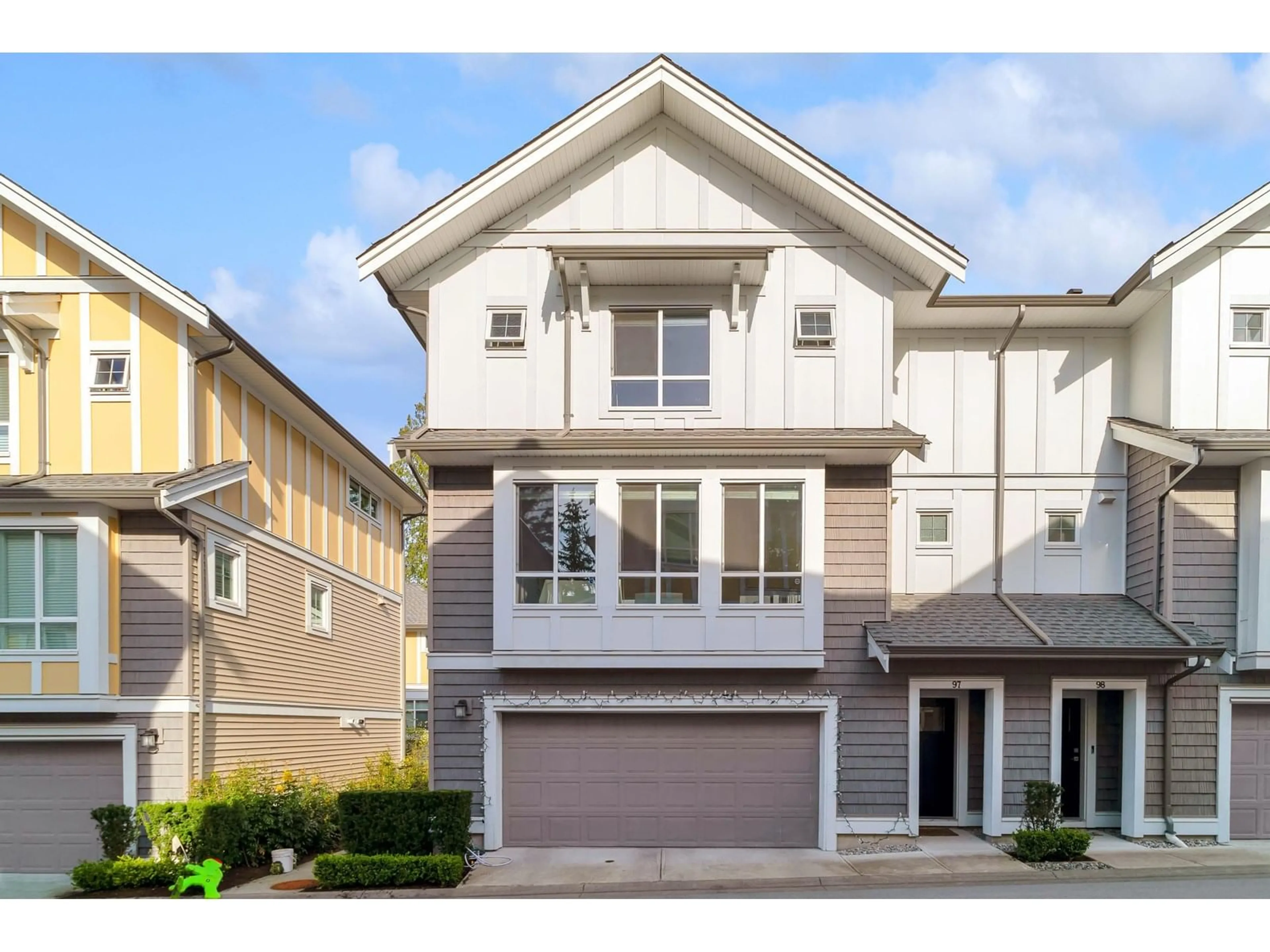 Home with vinyl exterior material, street for 97 - 9688 162A, Surrey British Columbia V4N6V3