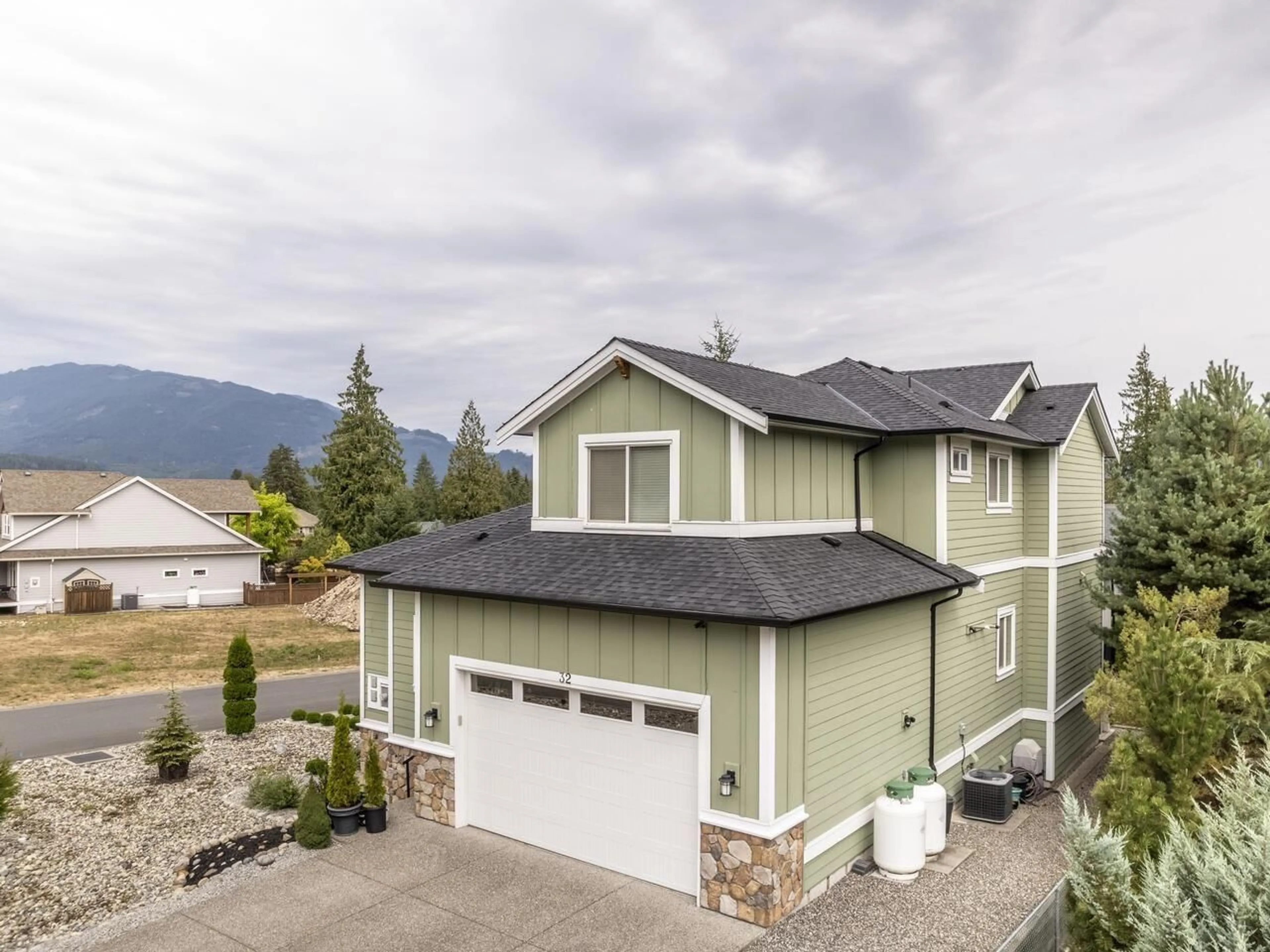 A pic from outside/outdoor area/front of a property/back of a property/a pic from drone, mountain view for 32 - 14550 MORRIS VALLEY, Mission British Columbia V0M1A1