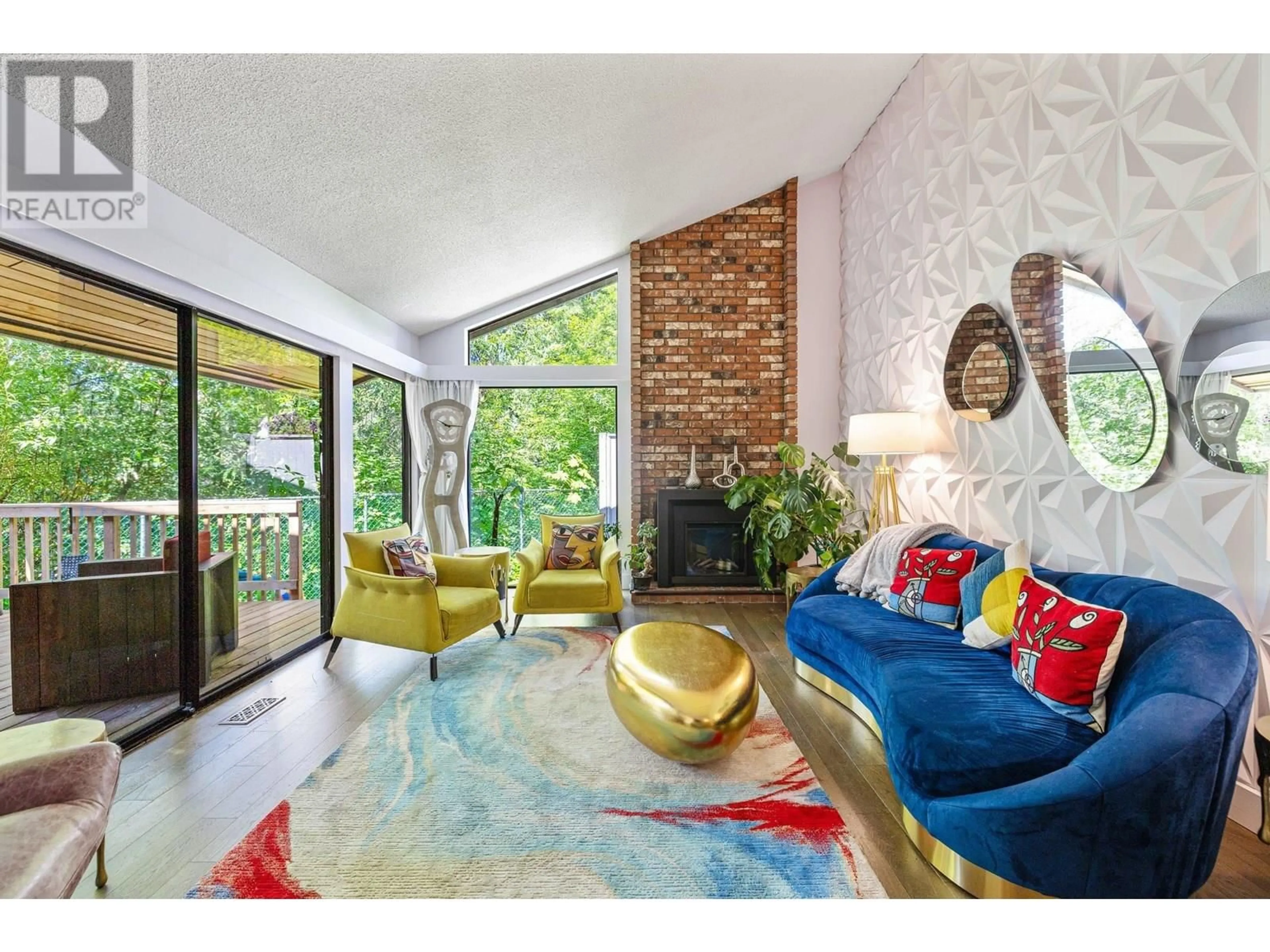 Living room with furniture, unknown for 2873 CAPILANO ROAD, North Vancouver British Columbia V7R4H4