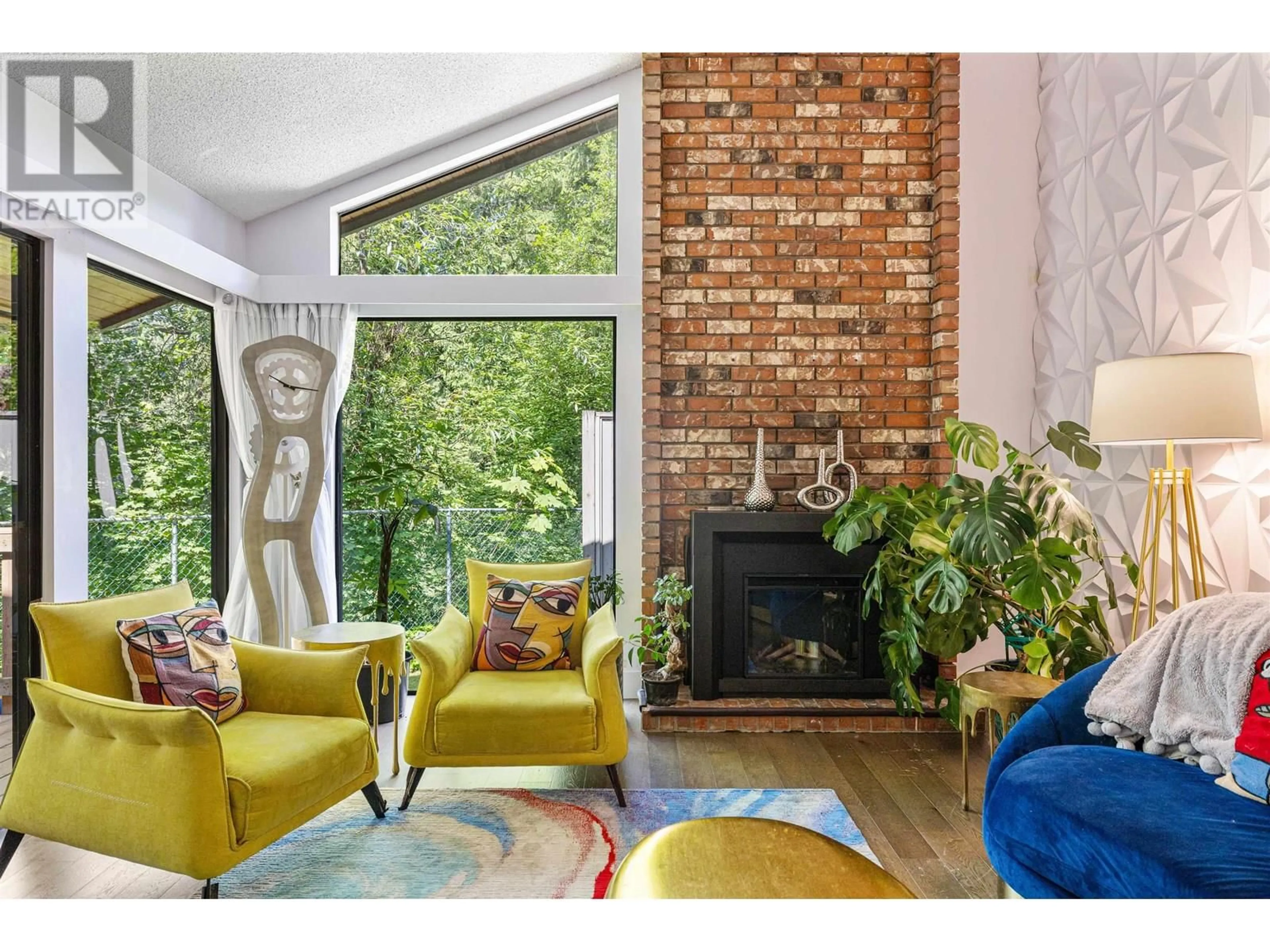 Living room with furniture, unknown for 2873 CAPILANO ROAD, North Vancouver British Columbia V7R4H4