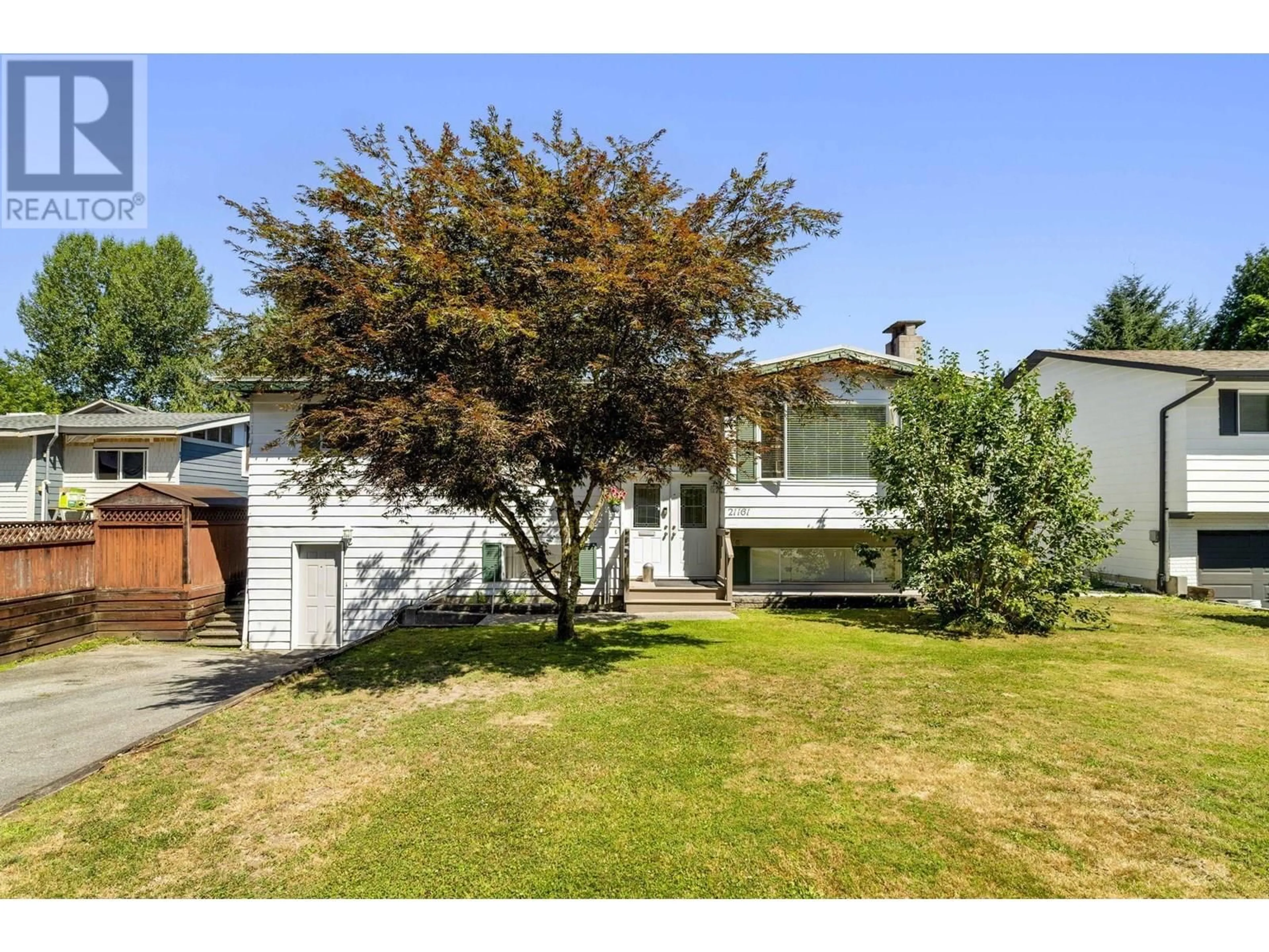 A pic from outside/outdoor area/front of a property/back of a property/a pic from drone, street for 21161 COOK AVENUE, Maple Ridge British Columbia V2X7P7