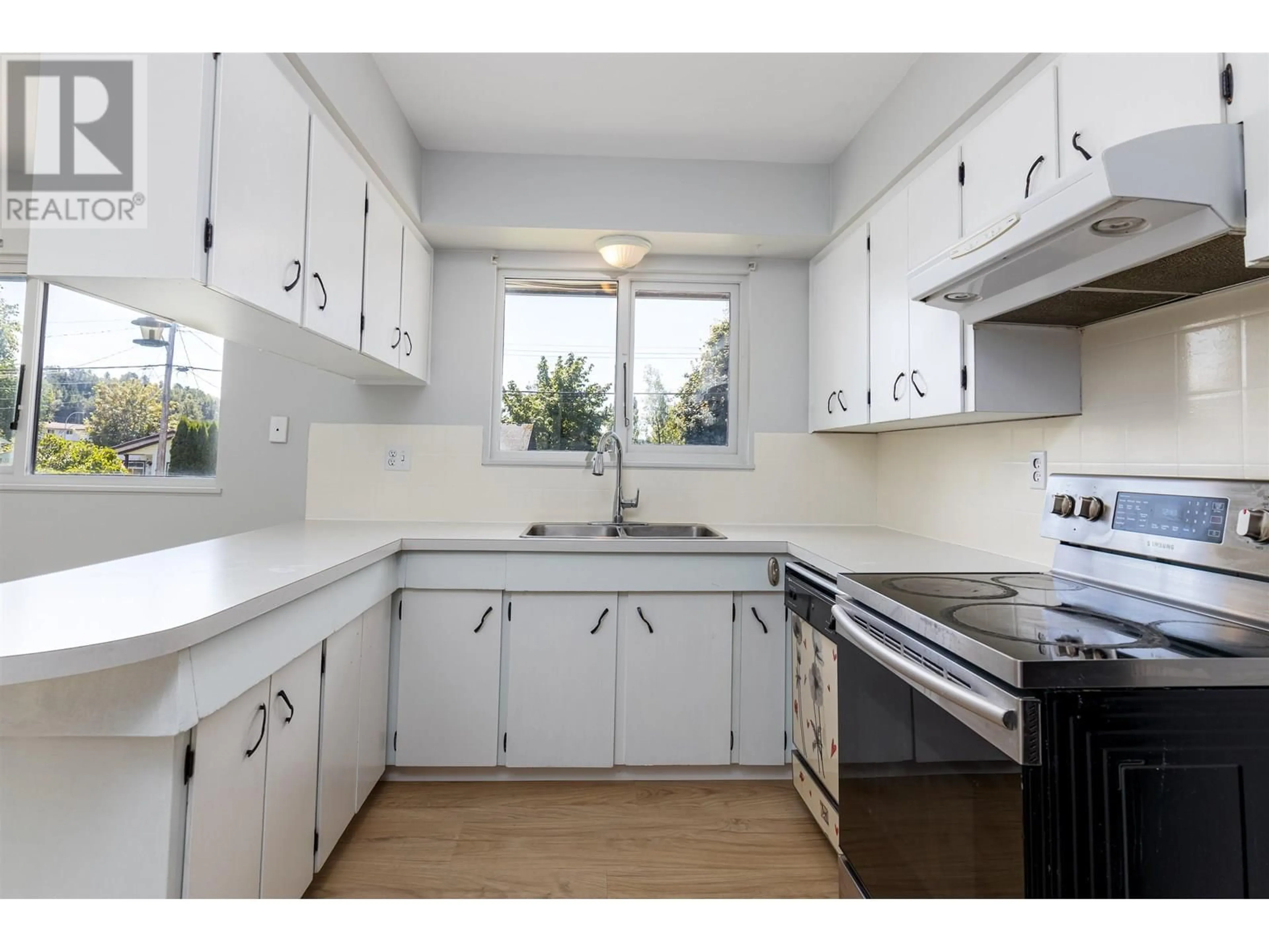 Standard kitchen, unknown for 4610 STRAUME AVENUE, Terrace British Columbia V8G2C3