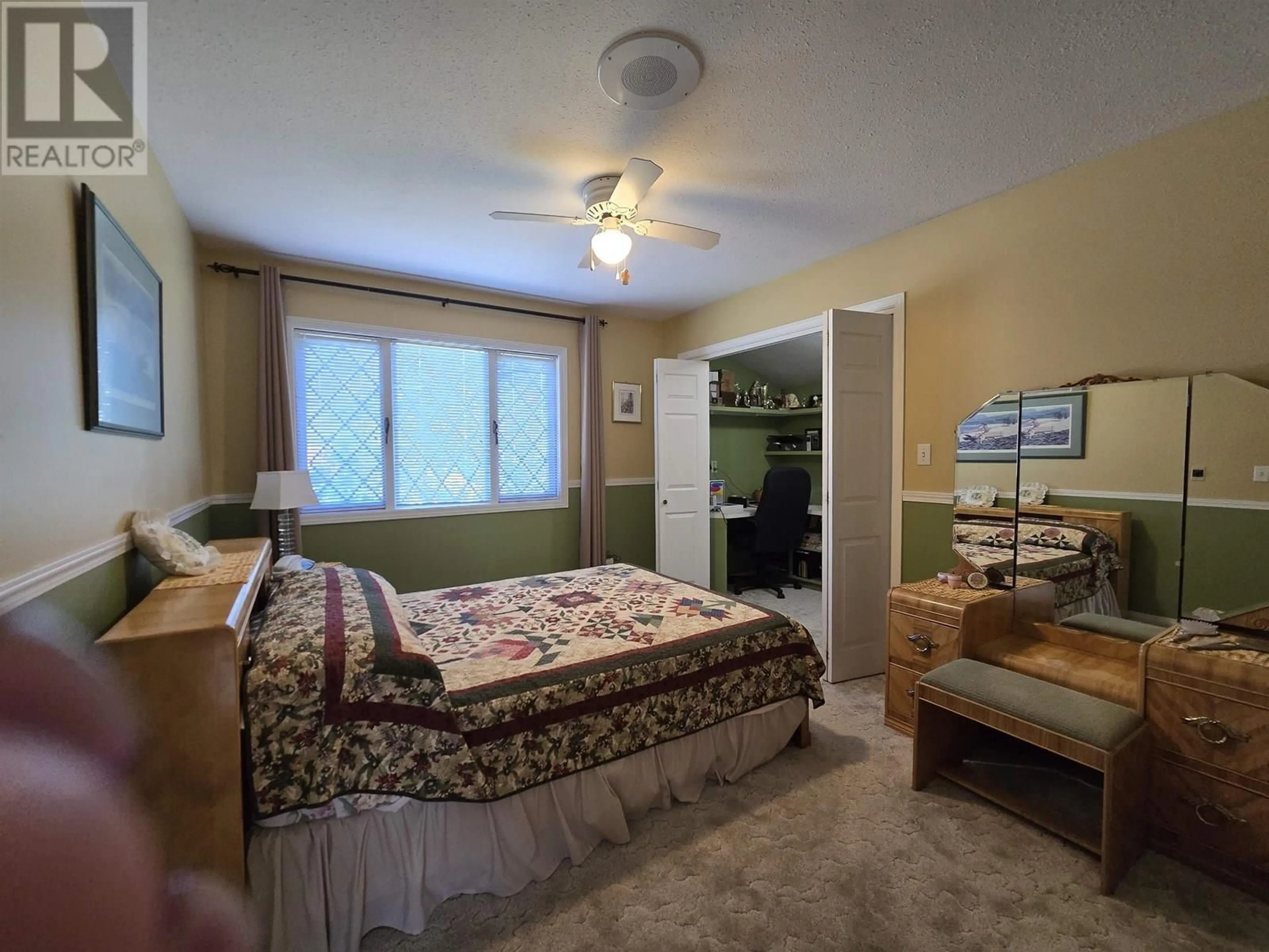 A pic of a room for 1233 4TH AVENUE, Valemount British Columbia V0E2Z0