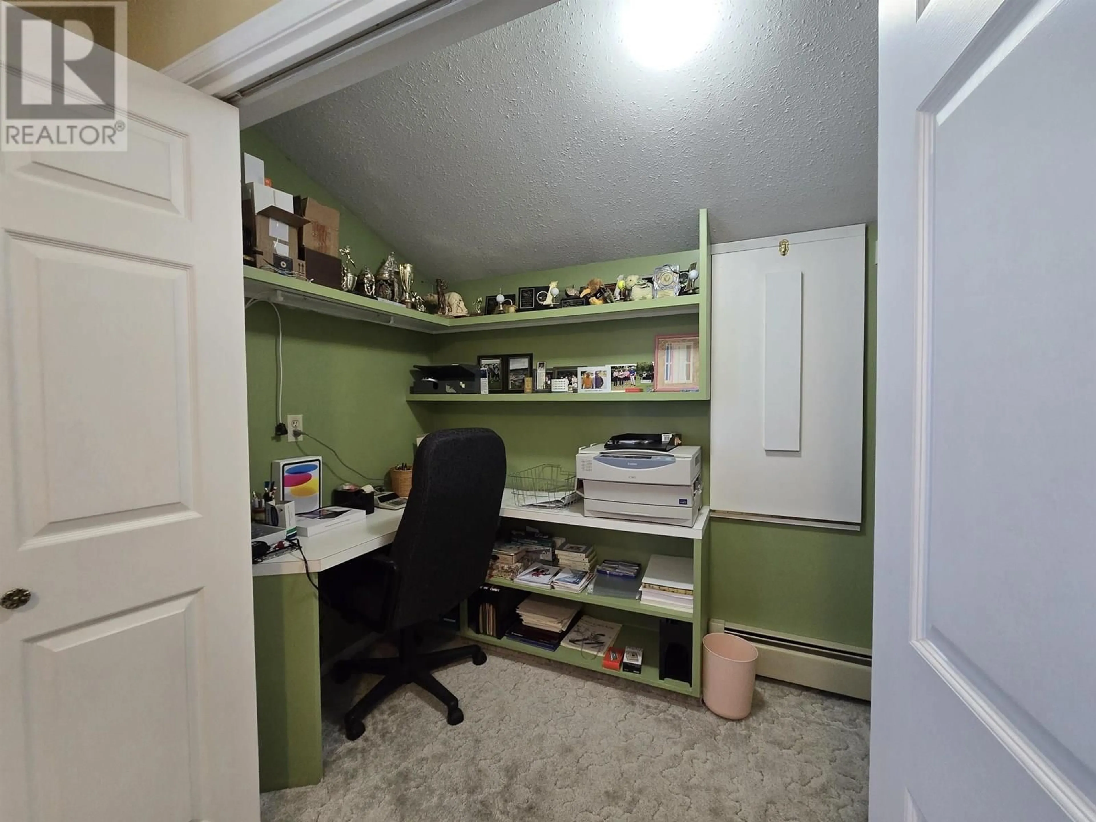 A pic of a room for 1233 4TH AVENUE, Valemount British Columbia V0E2Z0