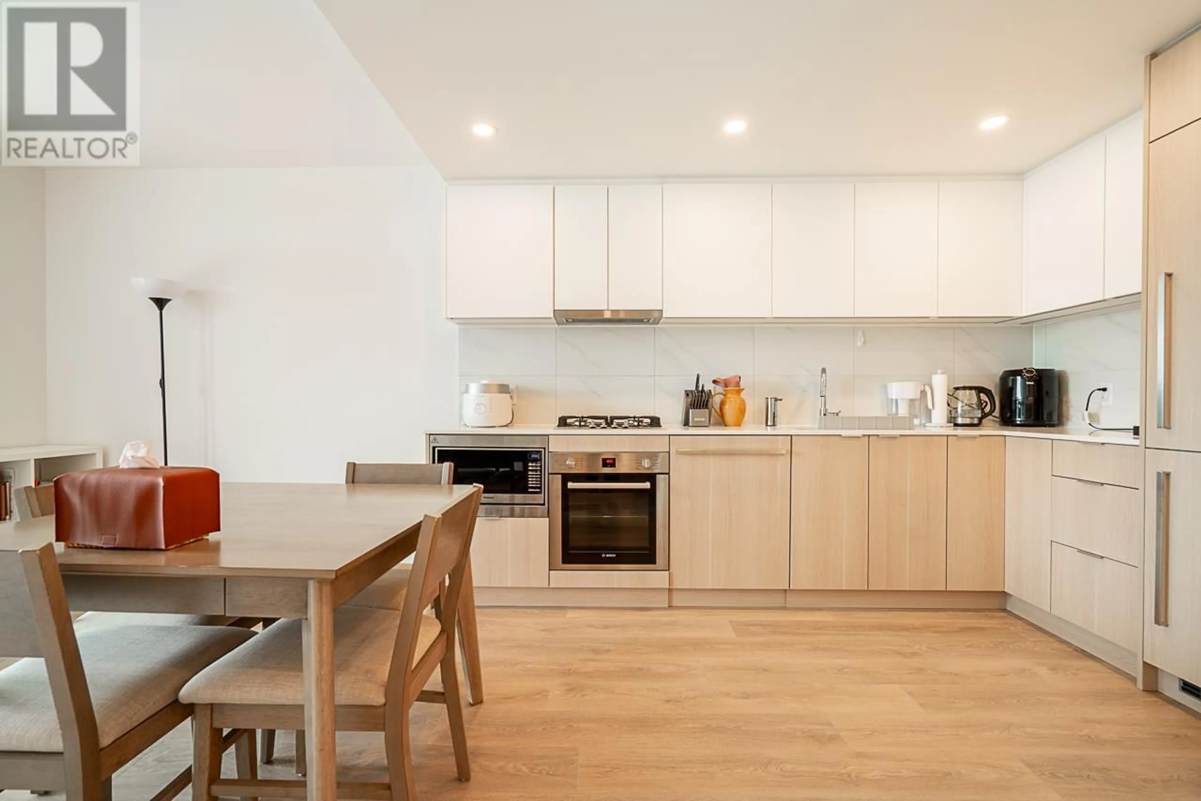 Standard kitchen, wood/laminate floor for 2708 - 308 ALDERSON AVENUE, Coquitlam British Columbia V3K0J2