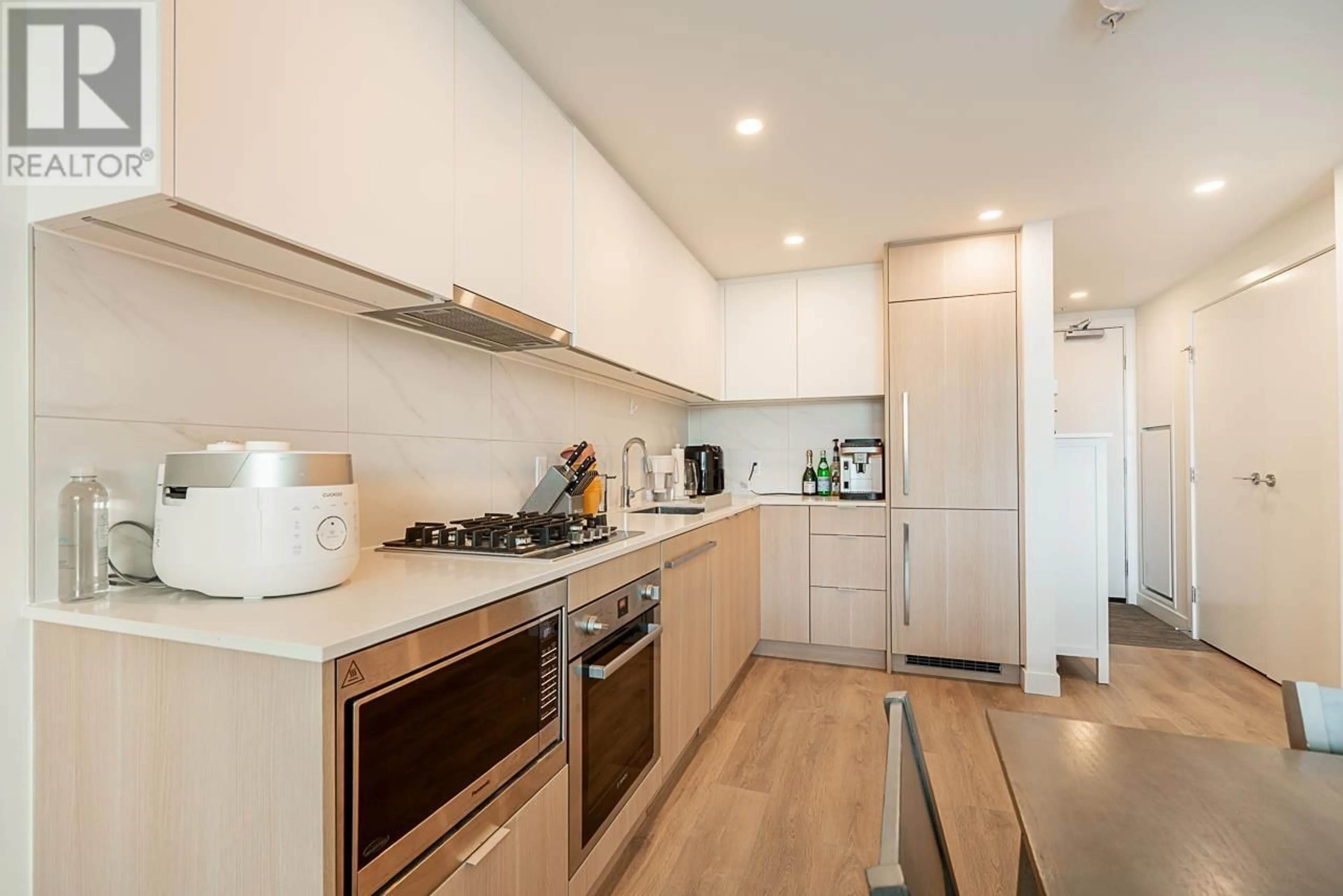 Standard kitchen, wood/laminate floor for 2708 - 308 ALDERSON AVENUE, Coquitlam British Columbia V3K0J2