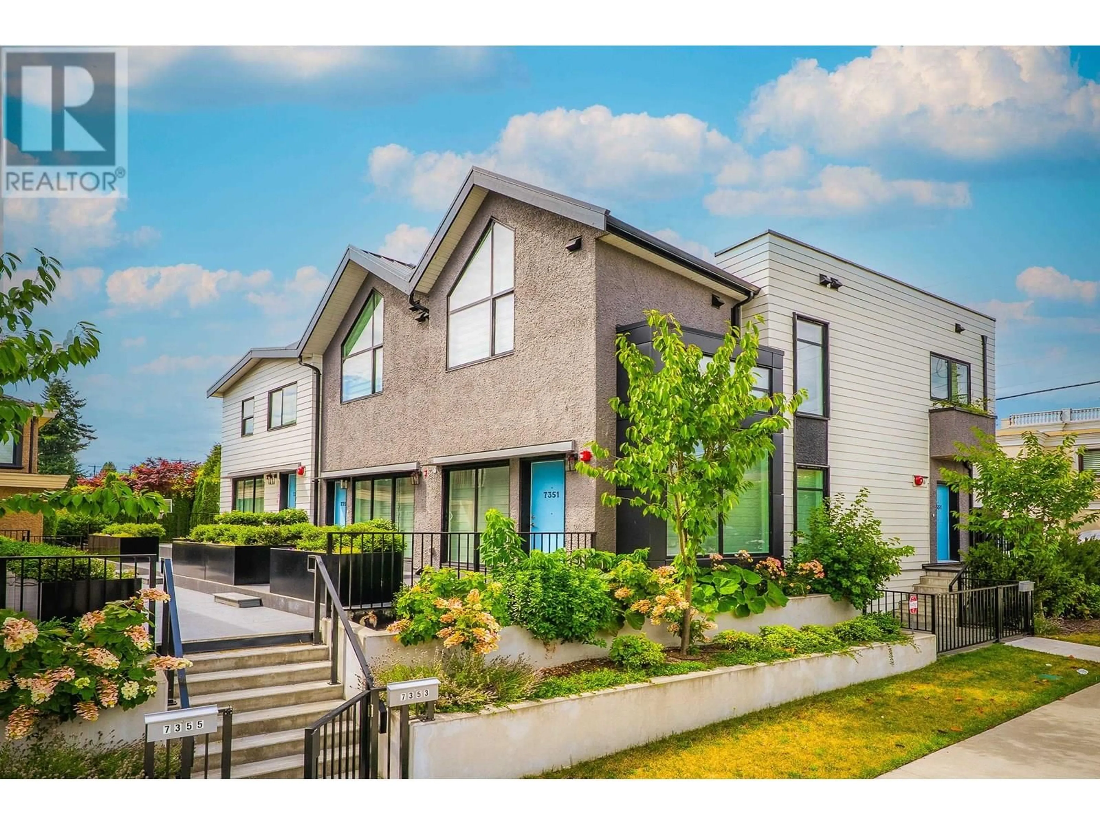 Unknown for 7351 OAK STREET, Vancouver British Columbia V6P1V7