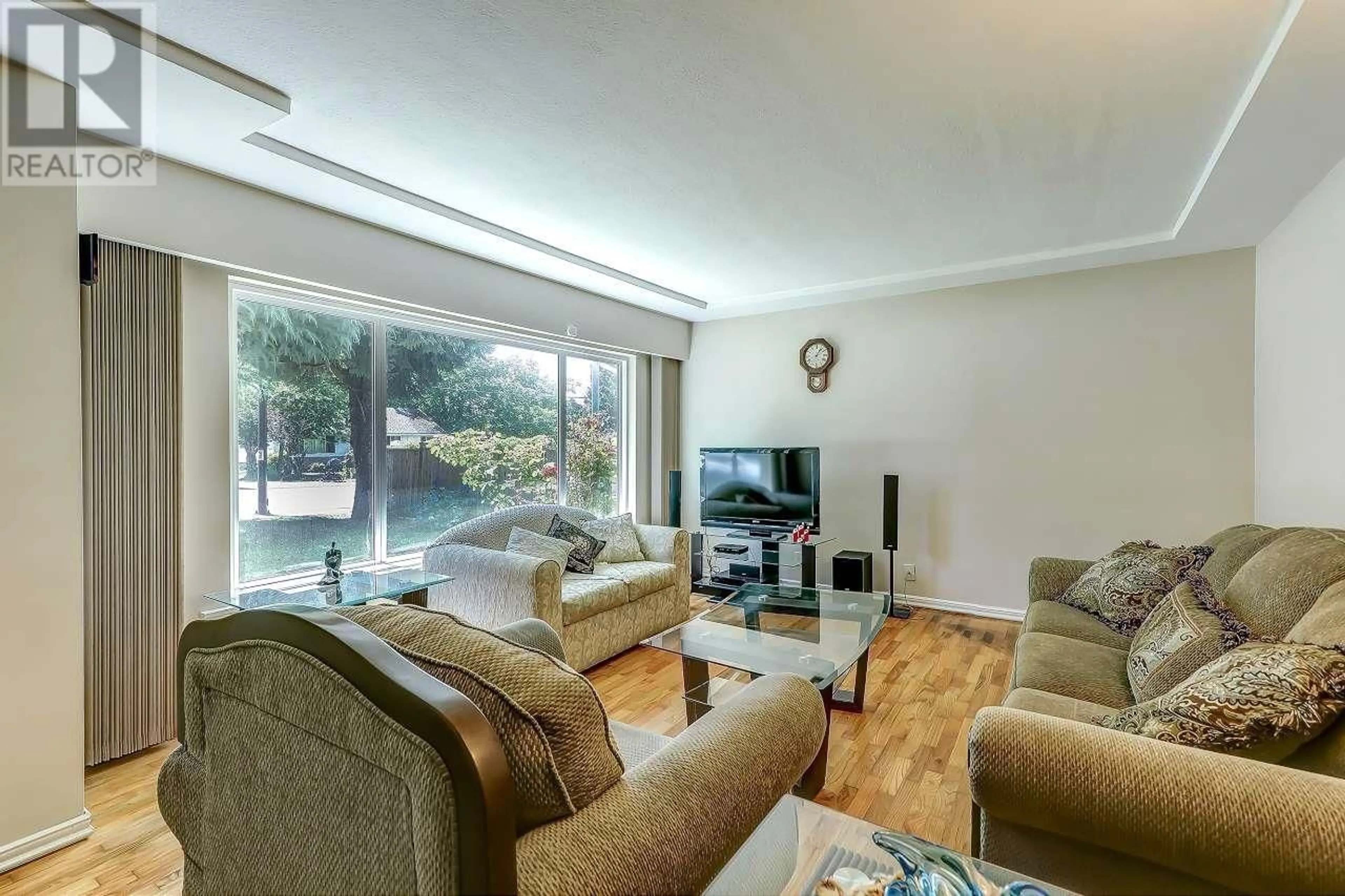 Living room with furniture, unknown for 23979 118 AVENUE, Maple Ridge British Columbia V4R1Y8