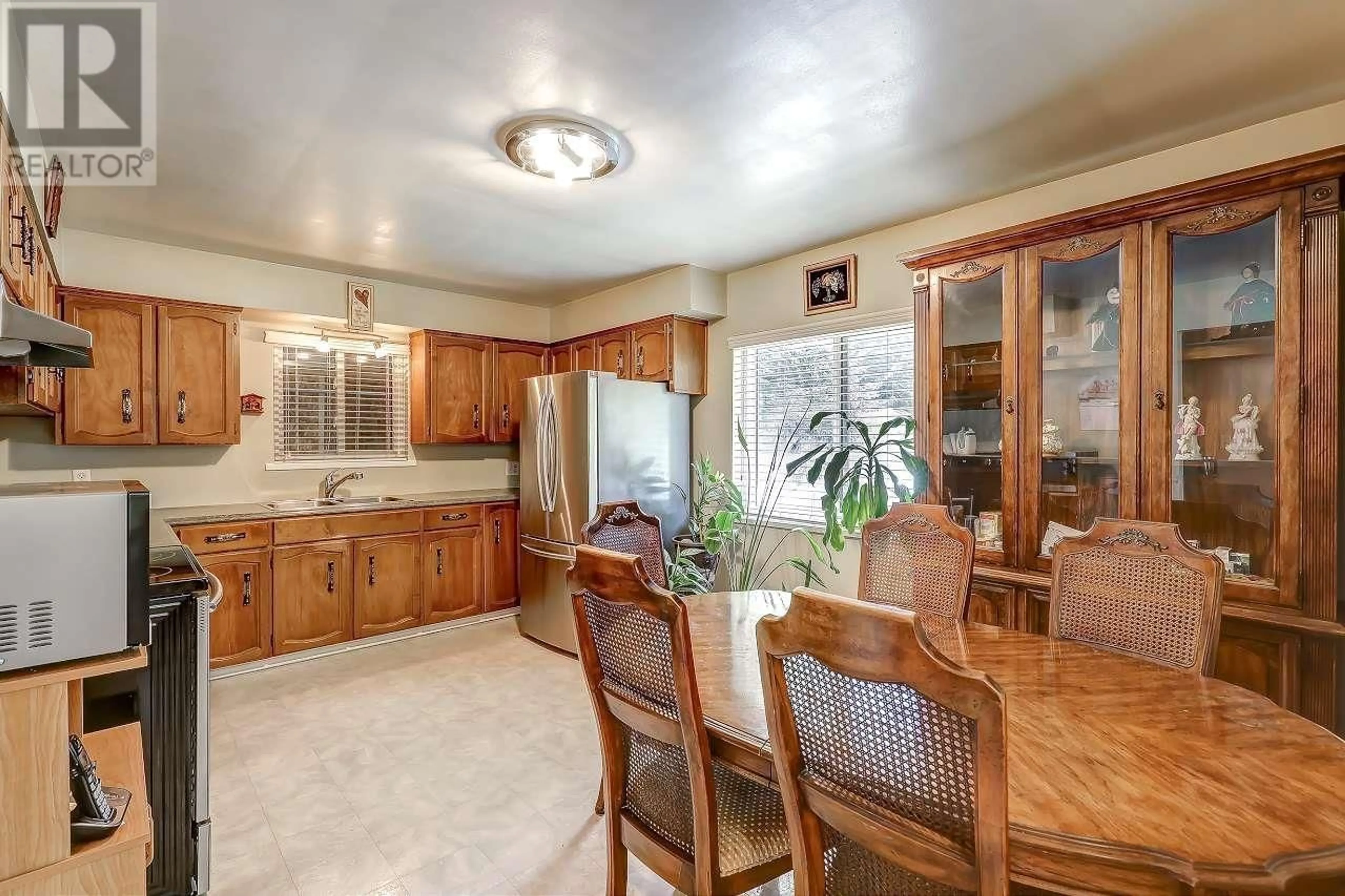 Dining room, ceramic/tile floor for 23979 118 AVENUE, Maple Ridge British Columbia V4R1Y8