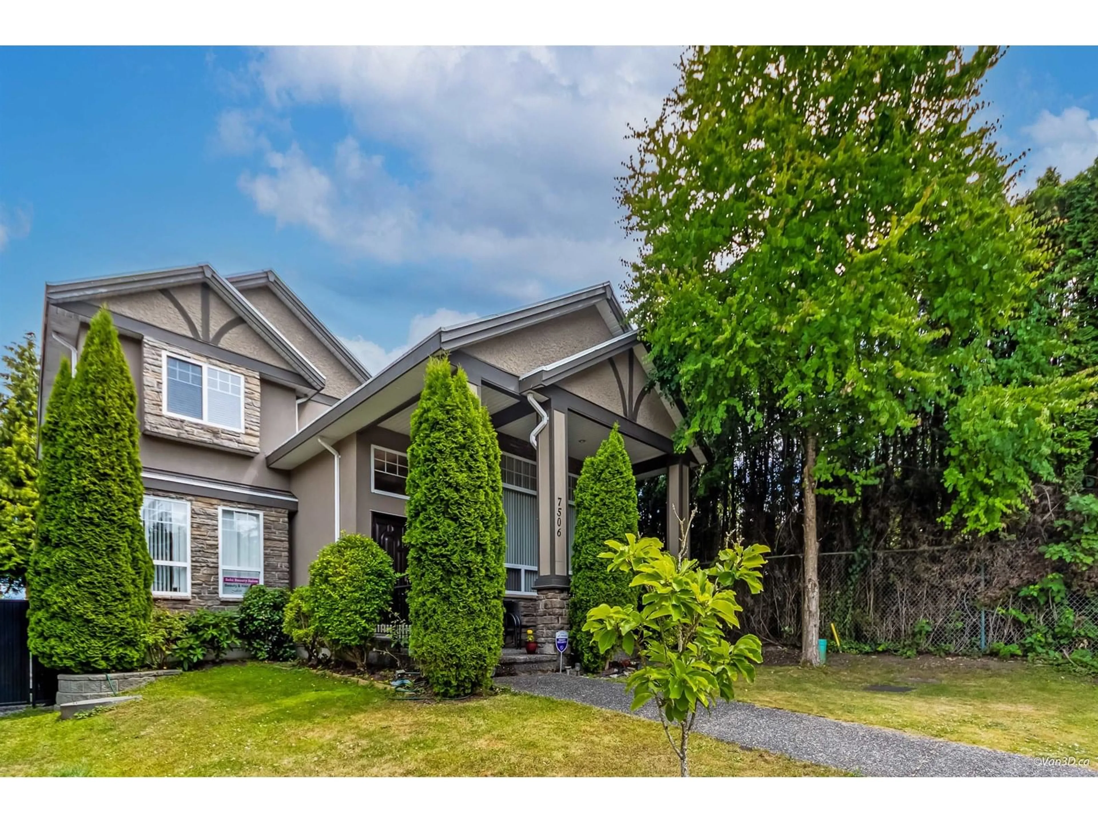 Home with vinyl exterior material, street for 7506 143C, Surrey British Columbia V3W1S2