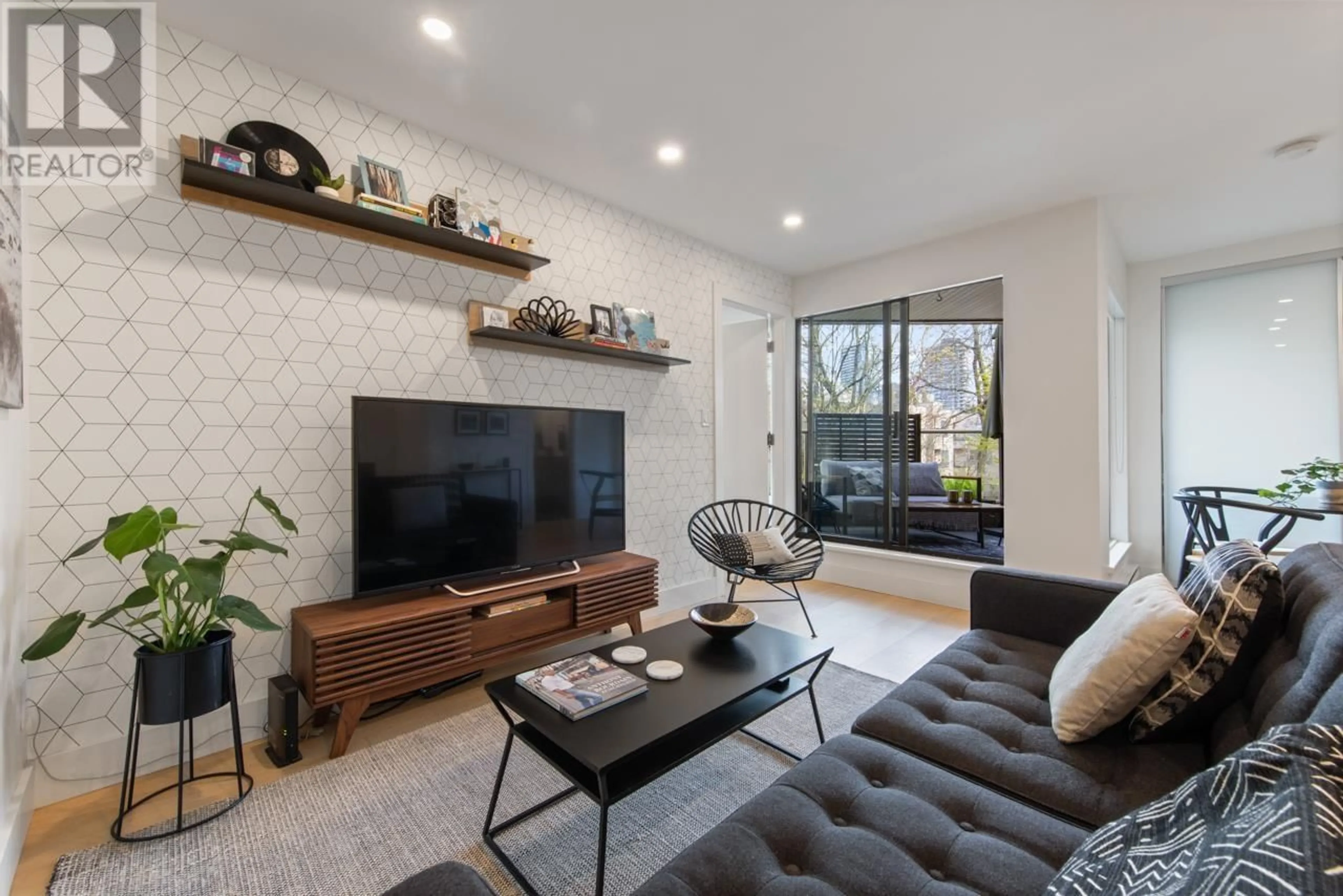 Living room with furniture, unknown for 301 - 1350 COMOX STREET, Vancouver British Columbia V6E4E1