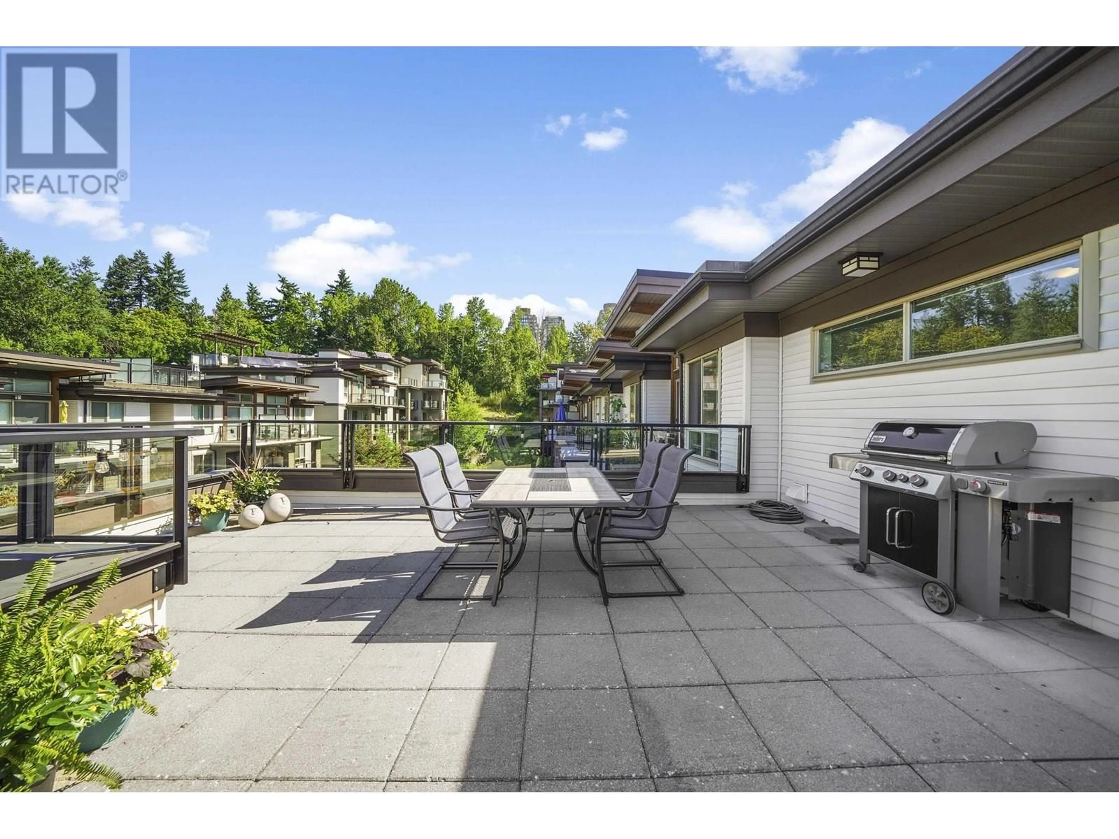Patio, unknown for 401 - 7428 BYRNEPARK WALK, Burnaby British Columbia V3N0B4