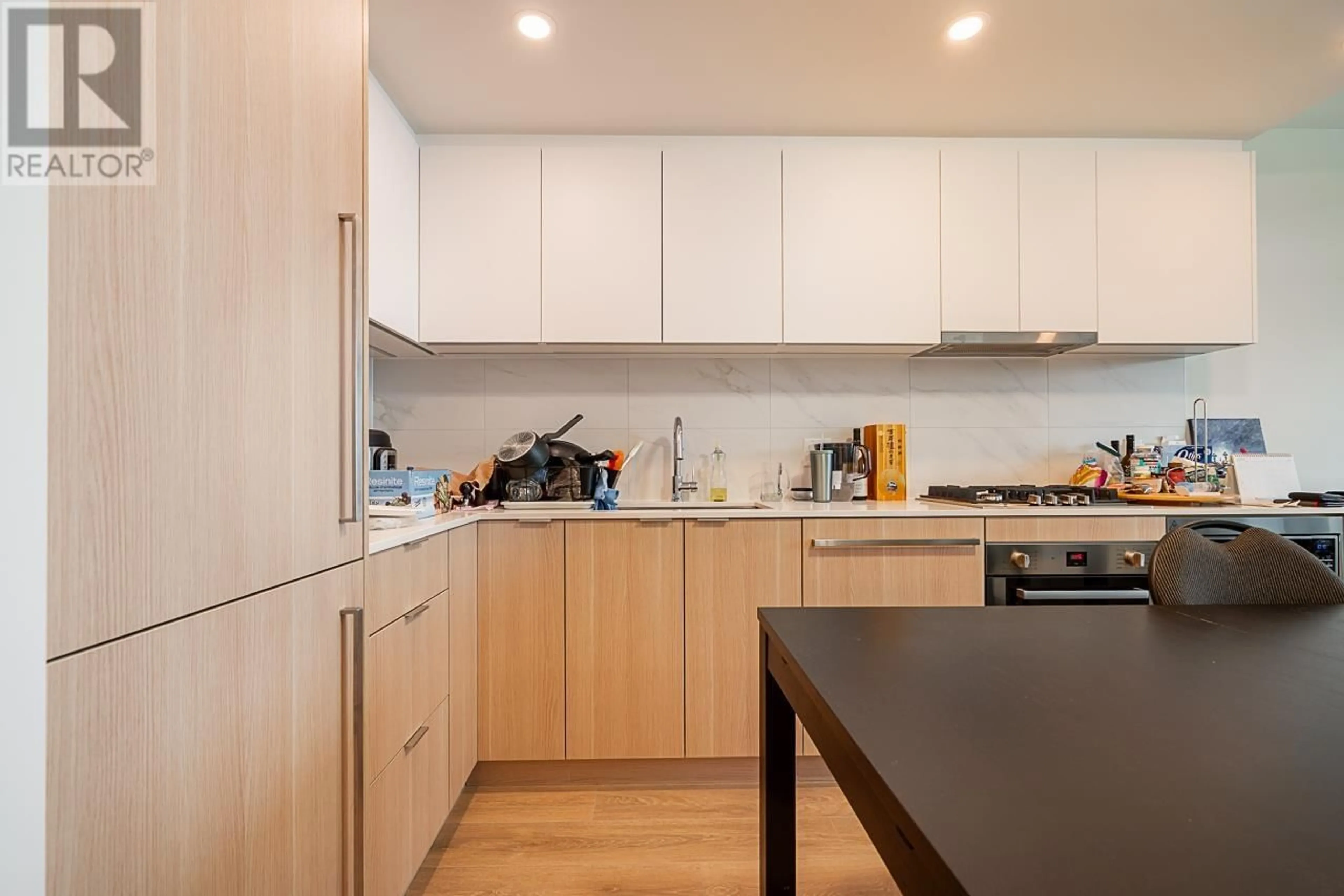 Standard kitchen, wood/laminate floor for 1306 - 308 ALDERSON AVENUE, Coquitlam British Columbia V3K0J2