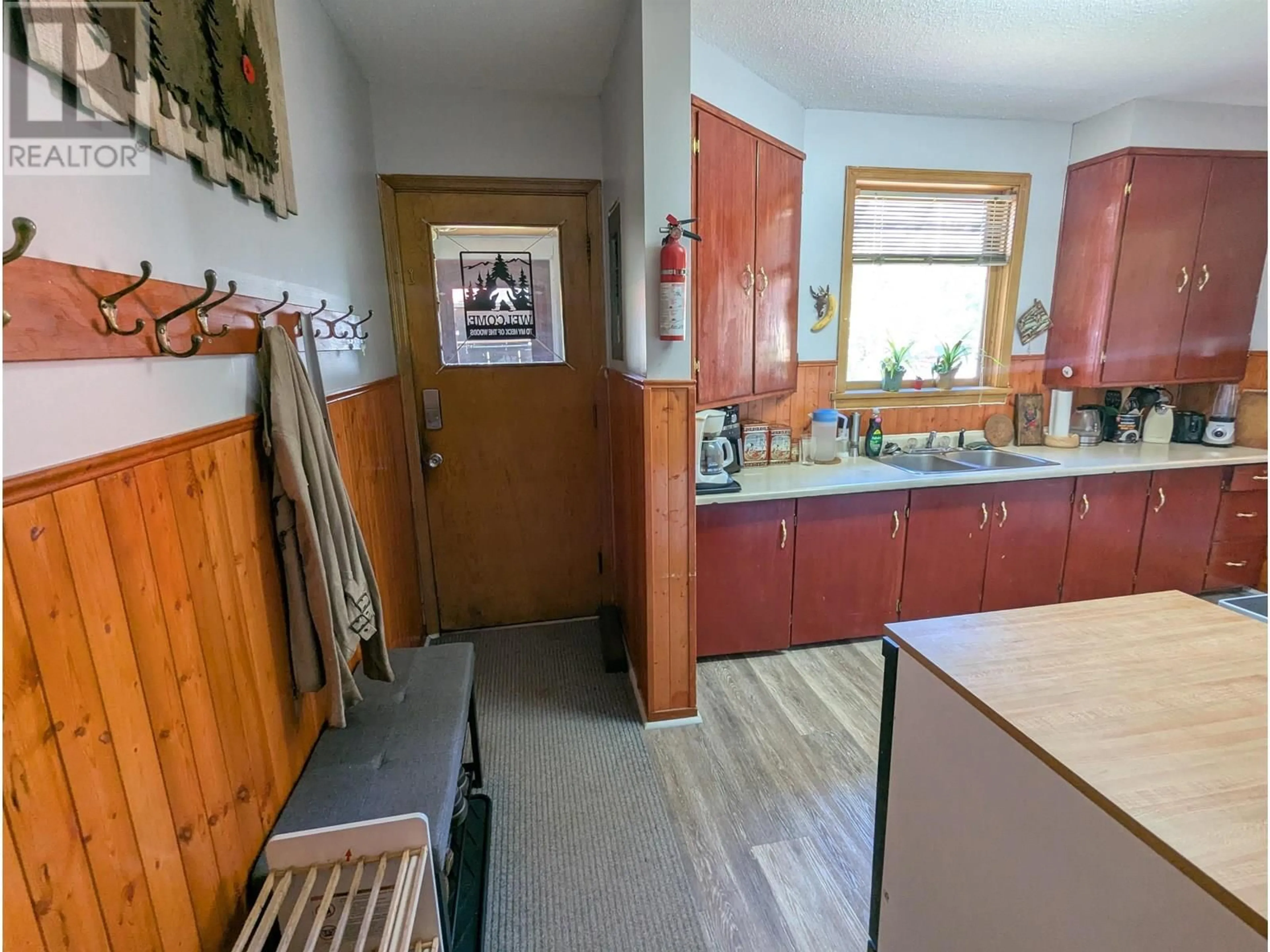 Standard kitchen, unknown for 3835 3RD AVENUE, Smithers British Columbia V0J2N0