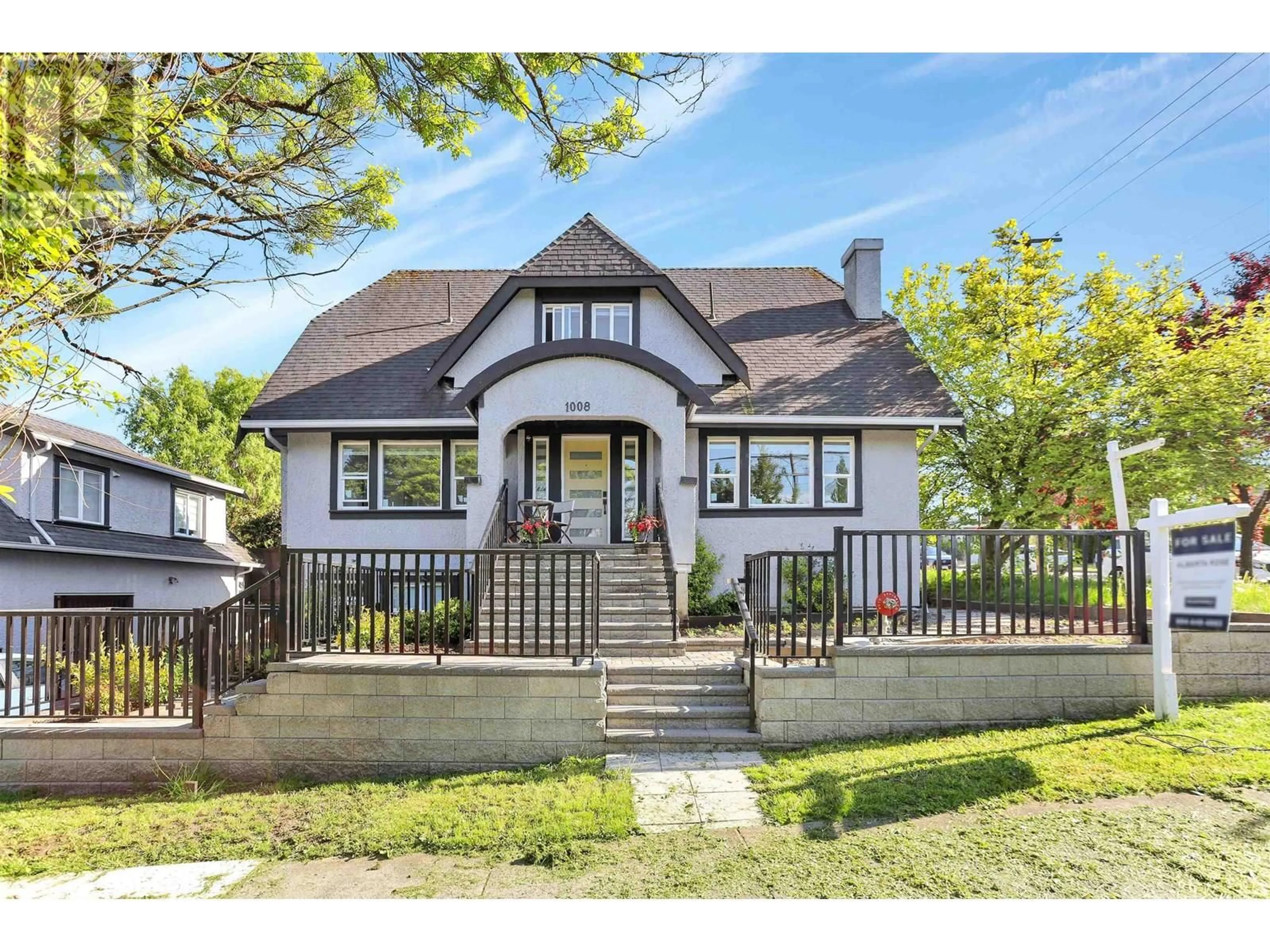 Home with brick exterior material, street for 1008 24TH AVENUE, Vancouver British Columbia V5V2B1