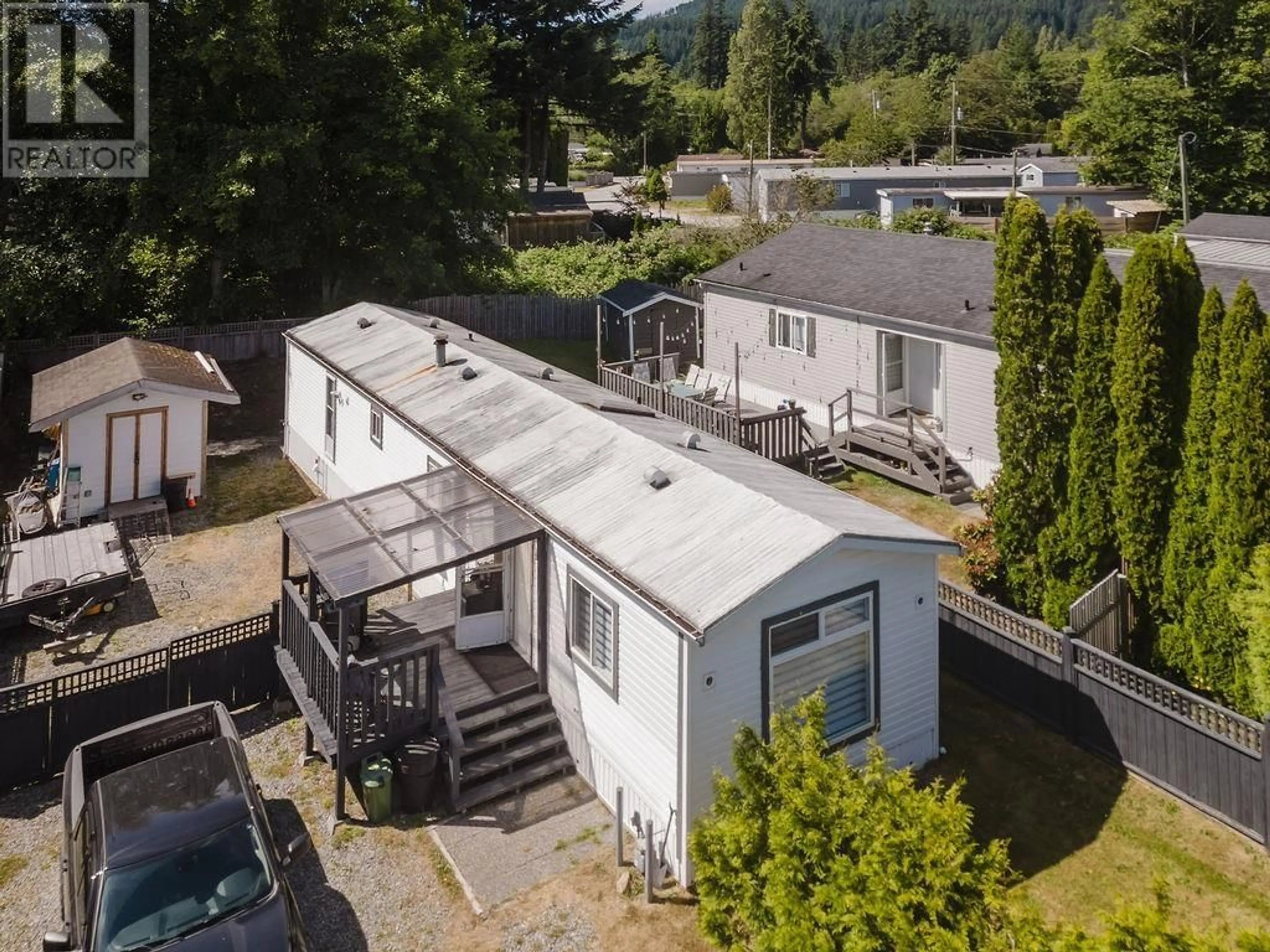 A pic from outside/outdoor area/front of a property/back of a property/a pic from drone, unknown for 69 - 1413 SUNSHINE COAST HIGHWAY, Gibsons British Columbia V0N1V5
