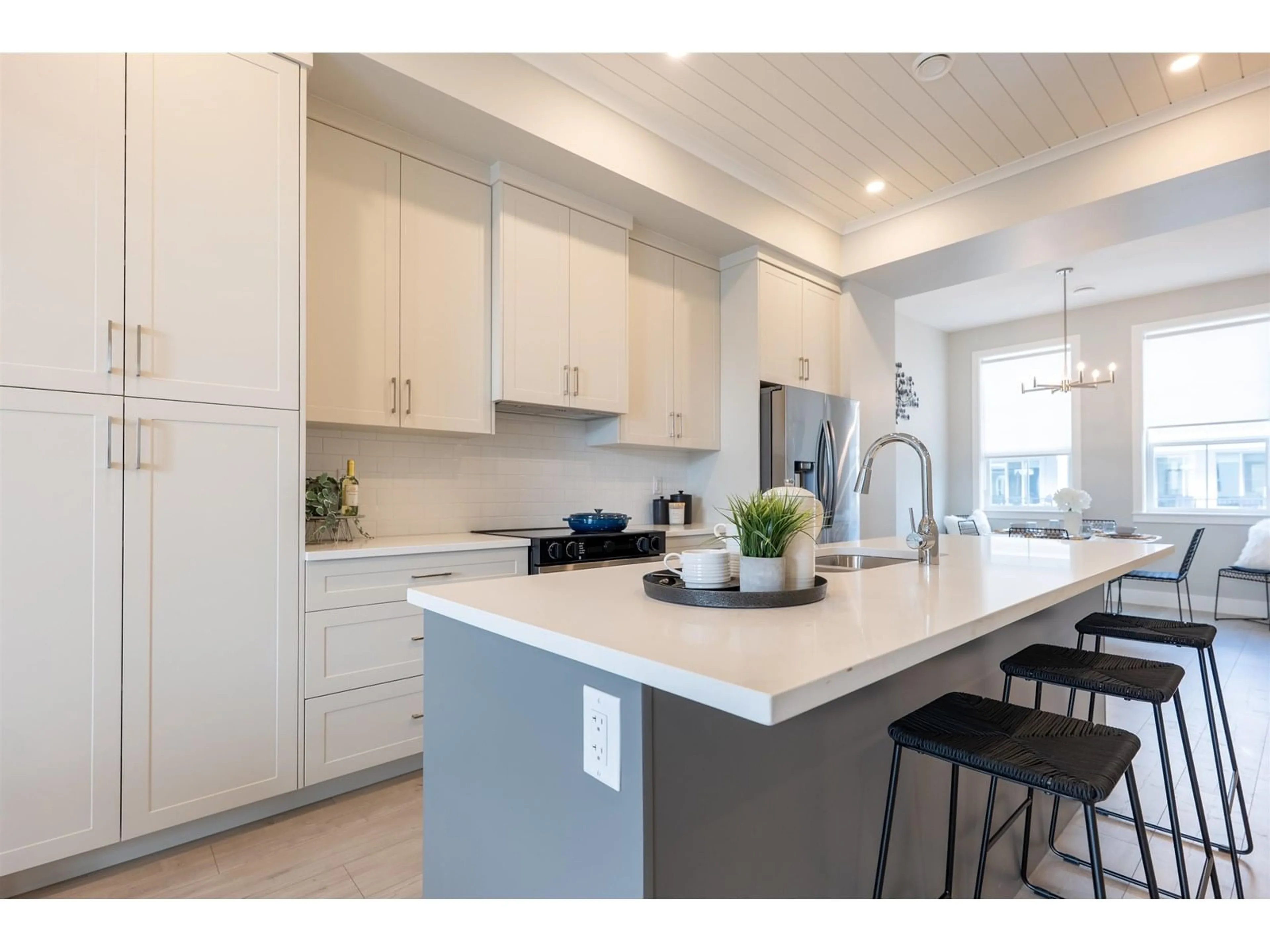 Open concept kitchen, ceramic/tile floor for 11 - 7243 WILLOWSTREAM ROAD, Chilliwack British Columbia V2R6M1
