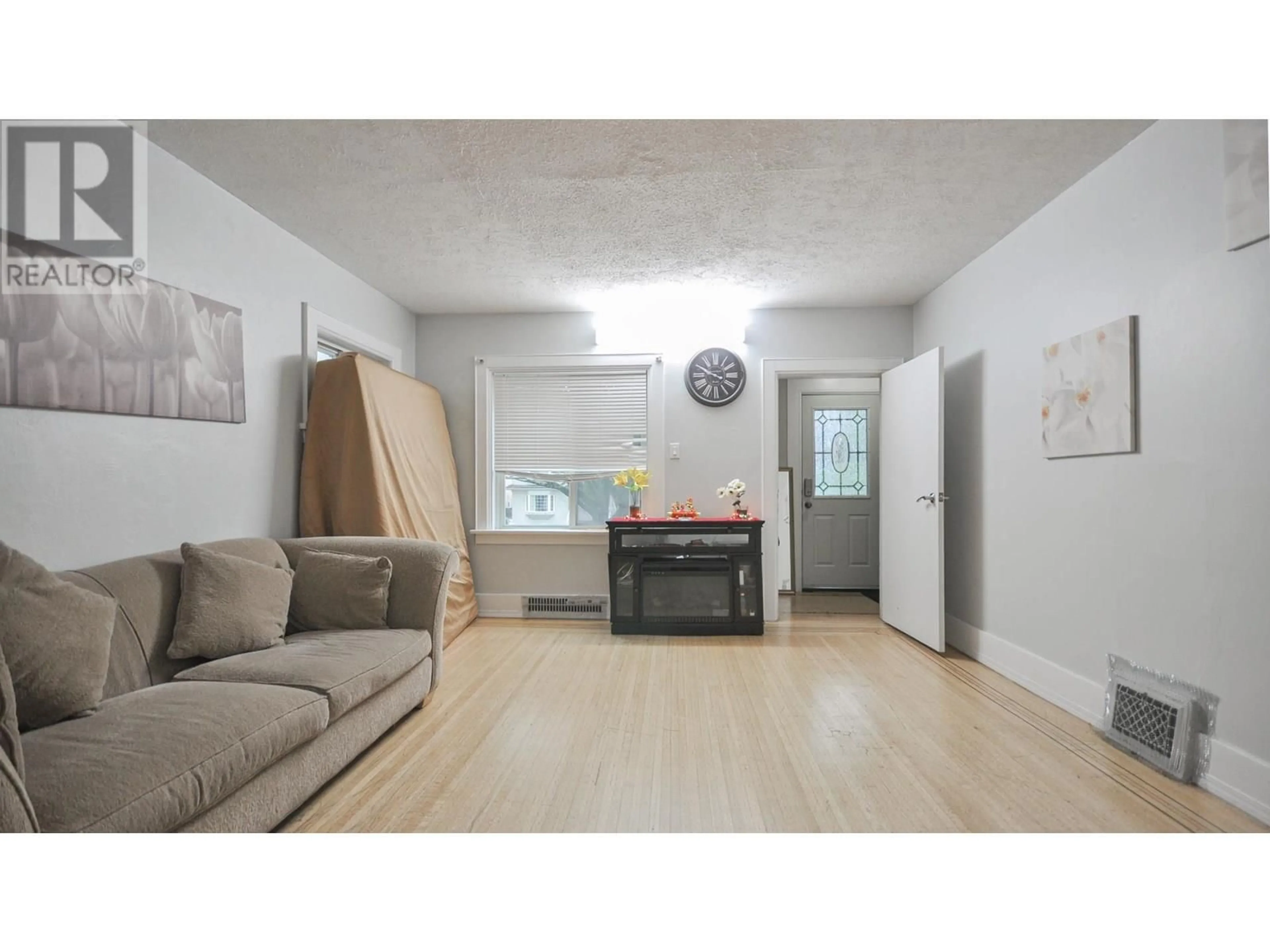 Living room with furniture, unknown for 1342 24TH AVENUE, Vancouver British Columbia V5V2B7