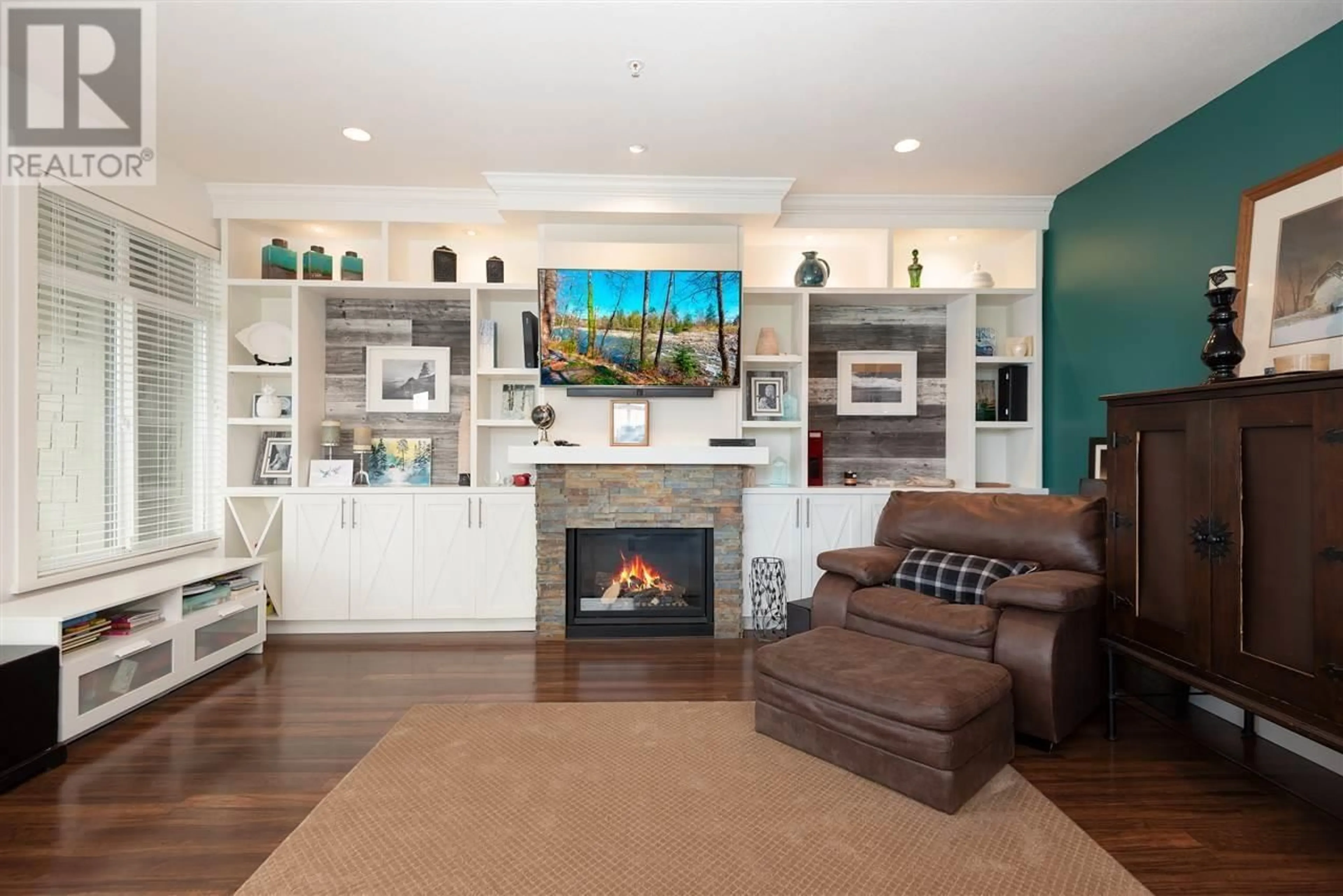Living room with furniture, unknown for 73 - 22865 TELOSKY AVENUE, Maple Ridge British Columbia V2X8Z9