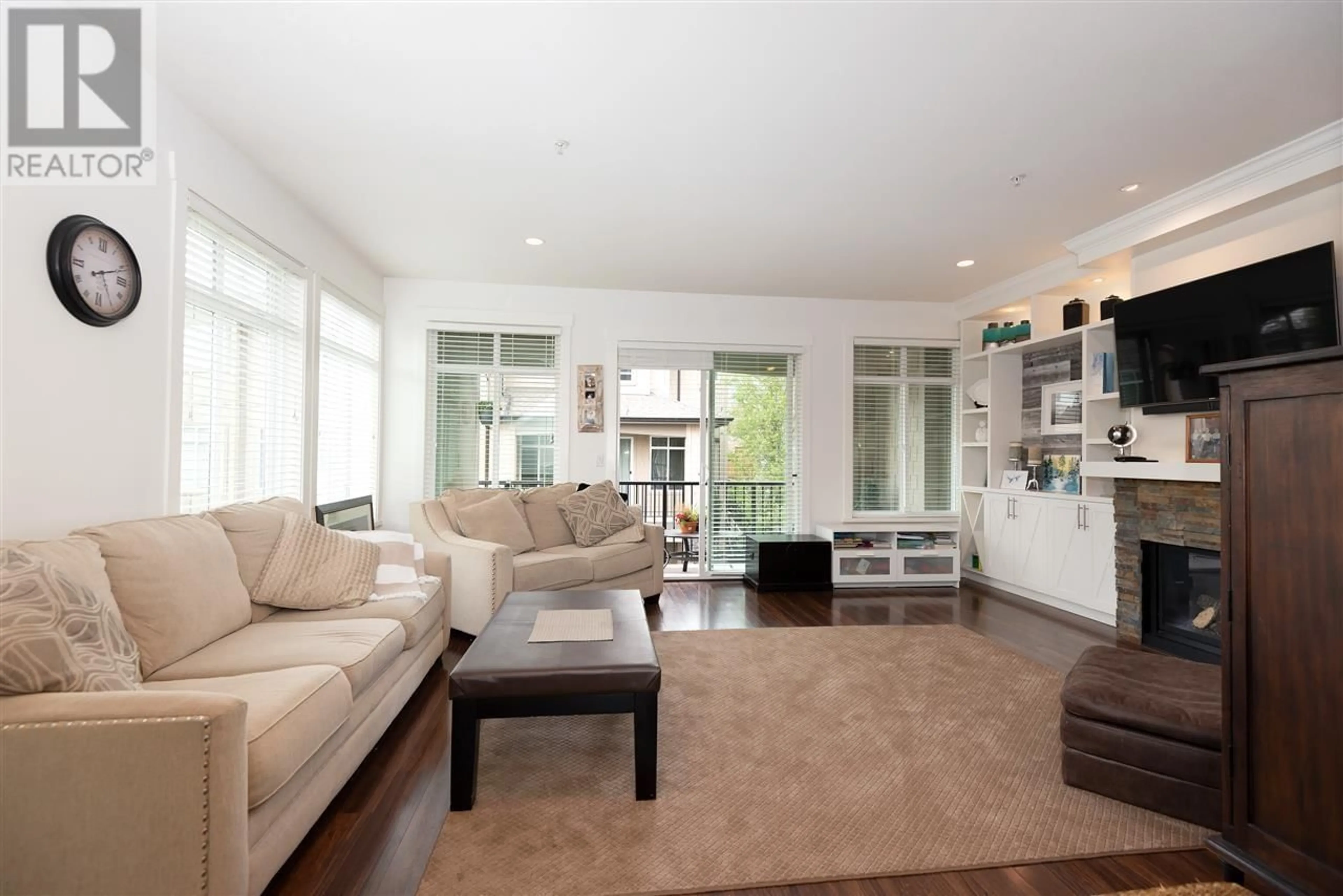 Living room with furniture, unknown for 73 - 22865 TELOSKY AVENUE, Maple Ridge British Columbia V2X8Z9