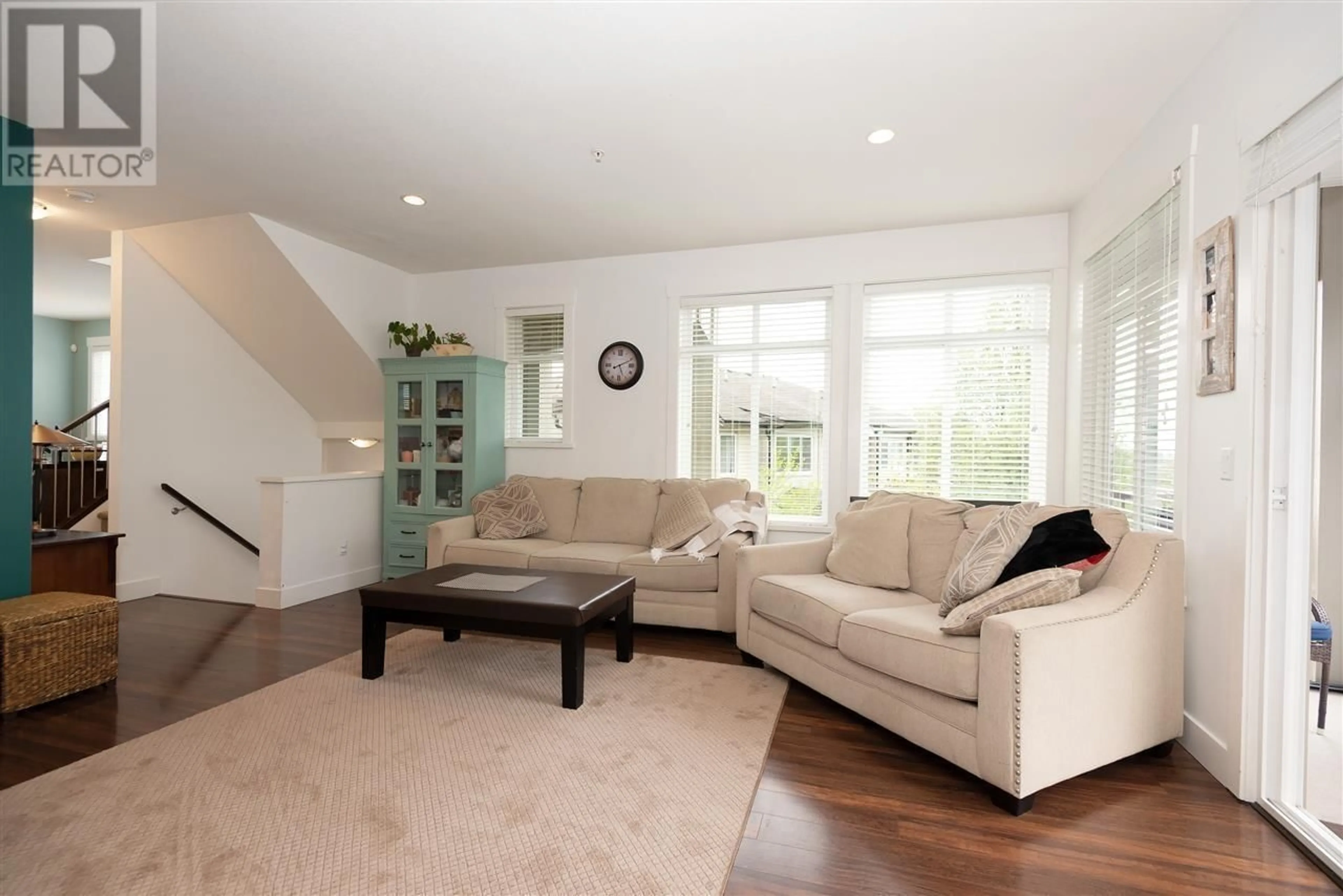 Living room with furniture, unknown for 73 - 22865 TELOSKY AVENUE, Maple Ridge British Columbia V2X8Z9