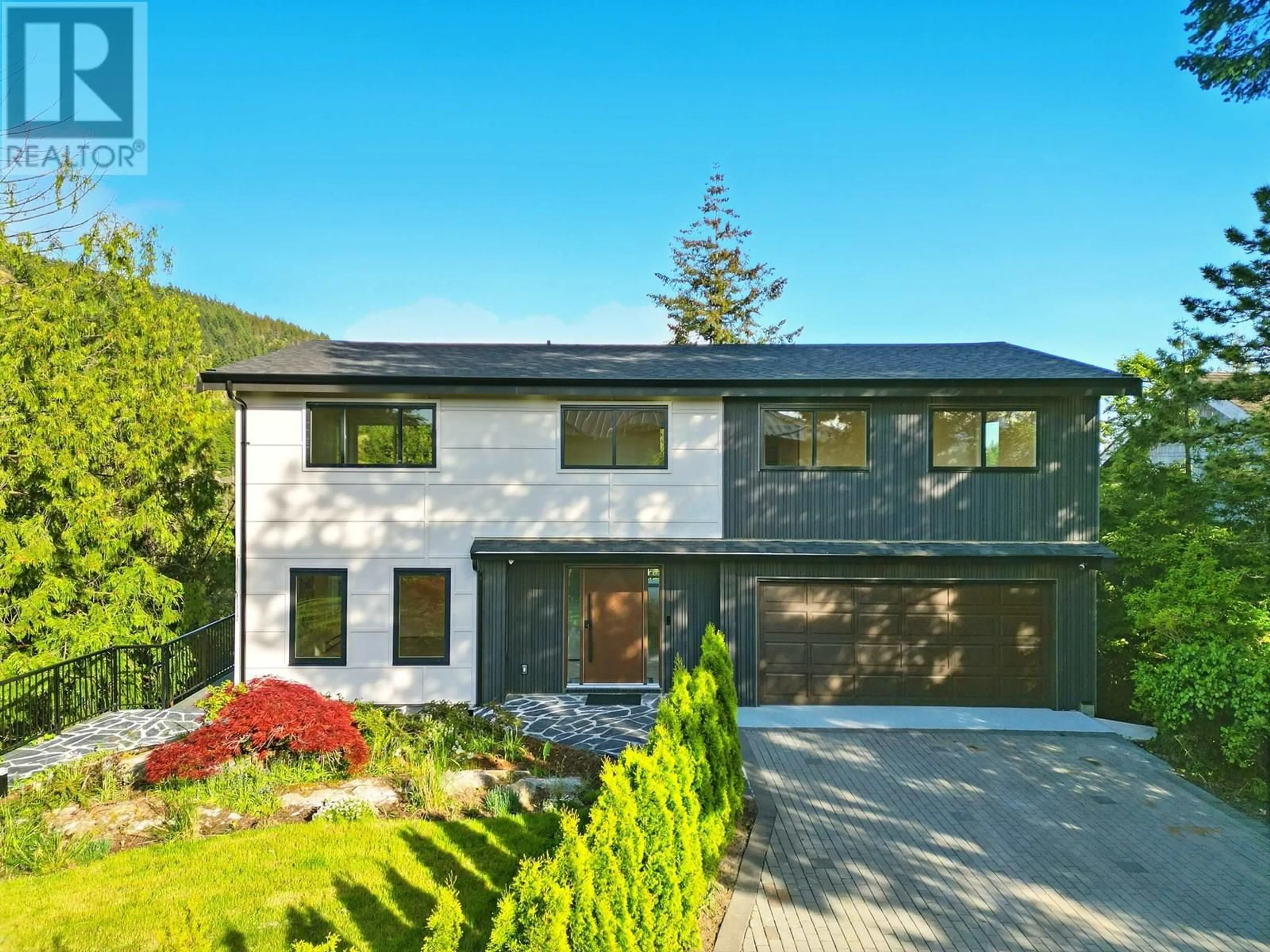 Home with brick exterior material, street for 6230 SUMMIT AVENUE, West Vancouver British Columbia V7W1Y2
