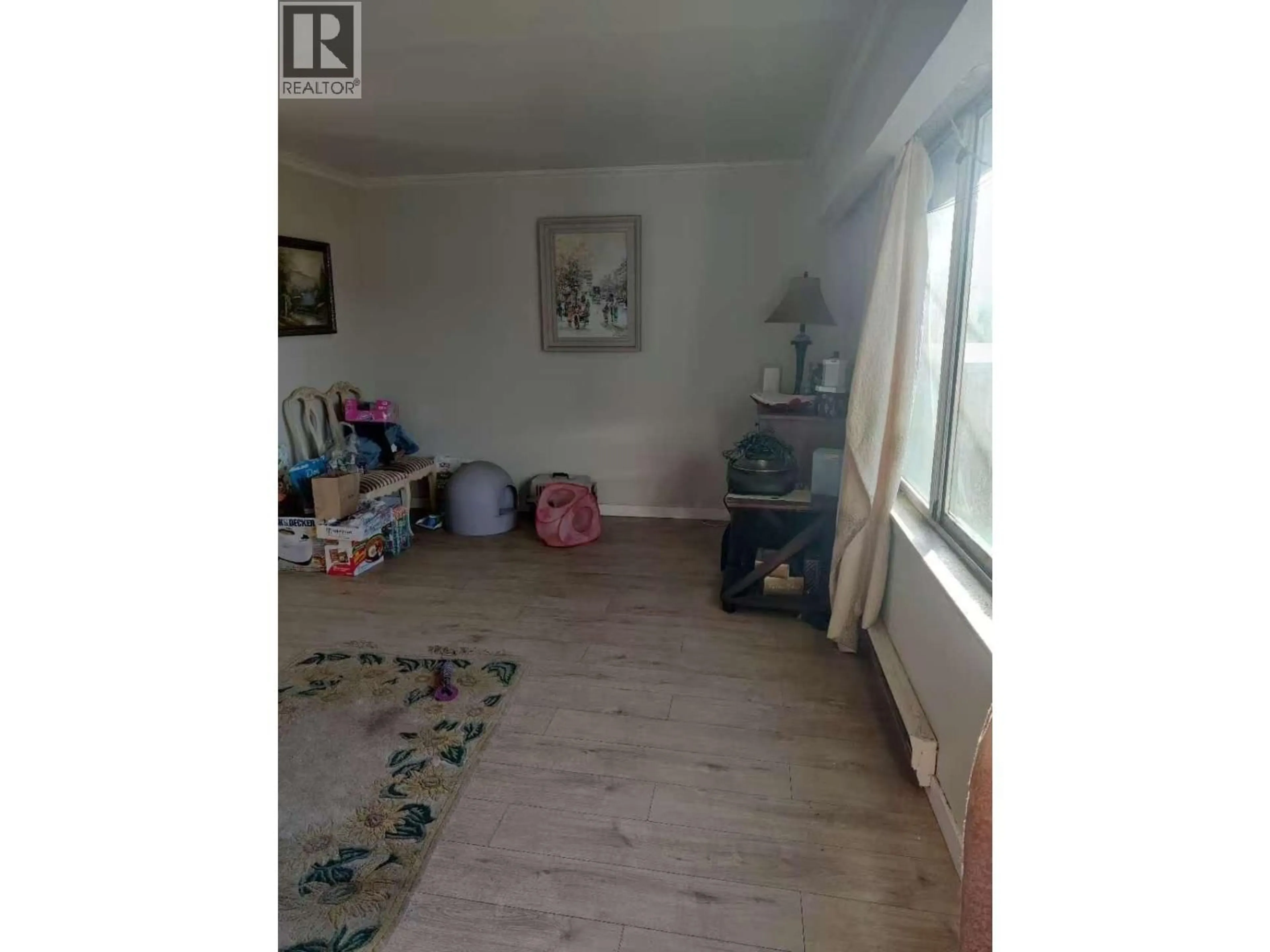 A pic of a room for 6062 12TH AVENUE, Burnaby British Columbia V3N2J1