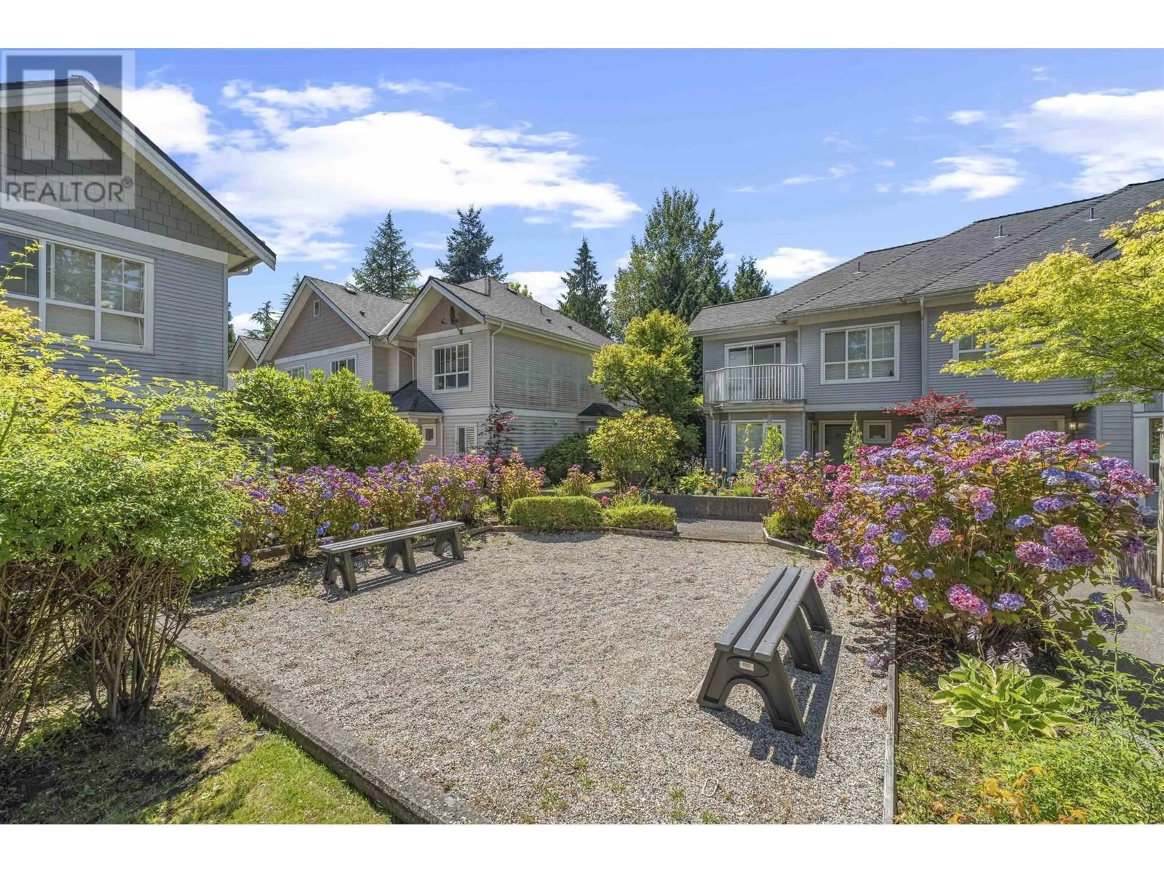 Patio, unknown for 27 - 6670 RUMBLE STREET, Burnaby British Columbia V5E4L4