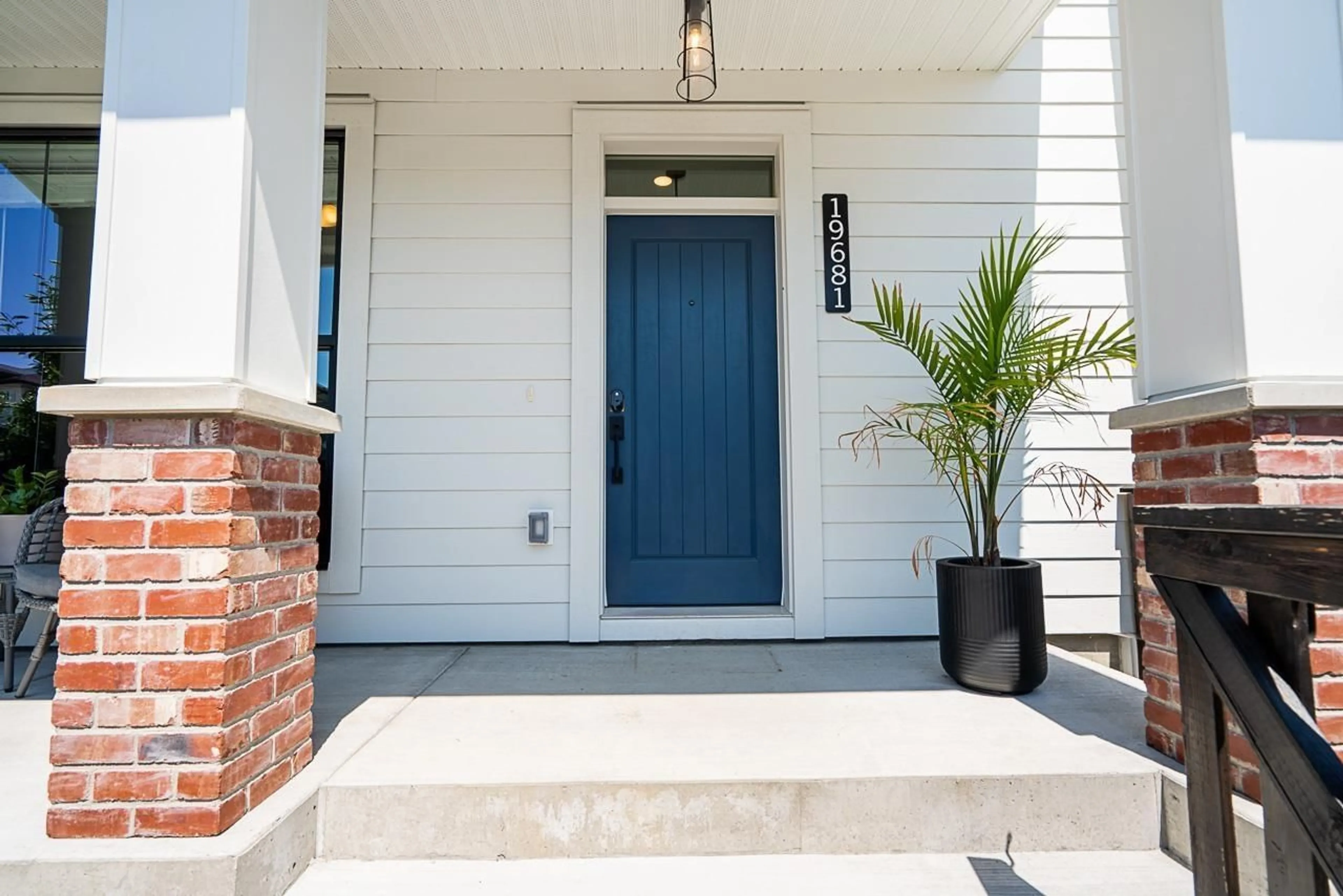 Indoor entryway for 19681 75, Langley British Columbia V2Y3R9