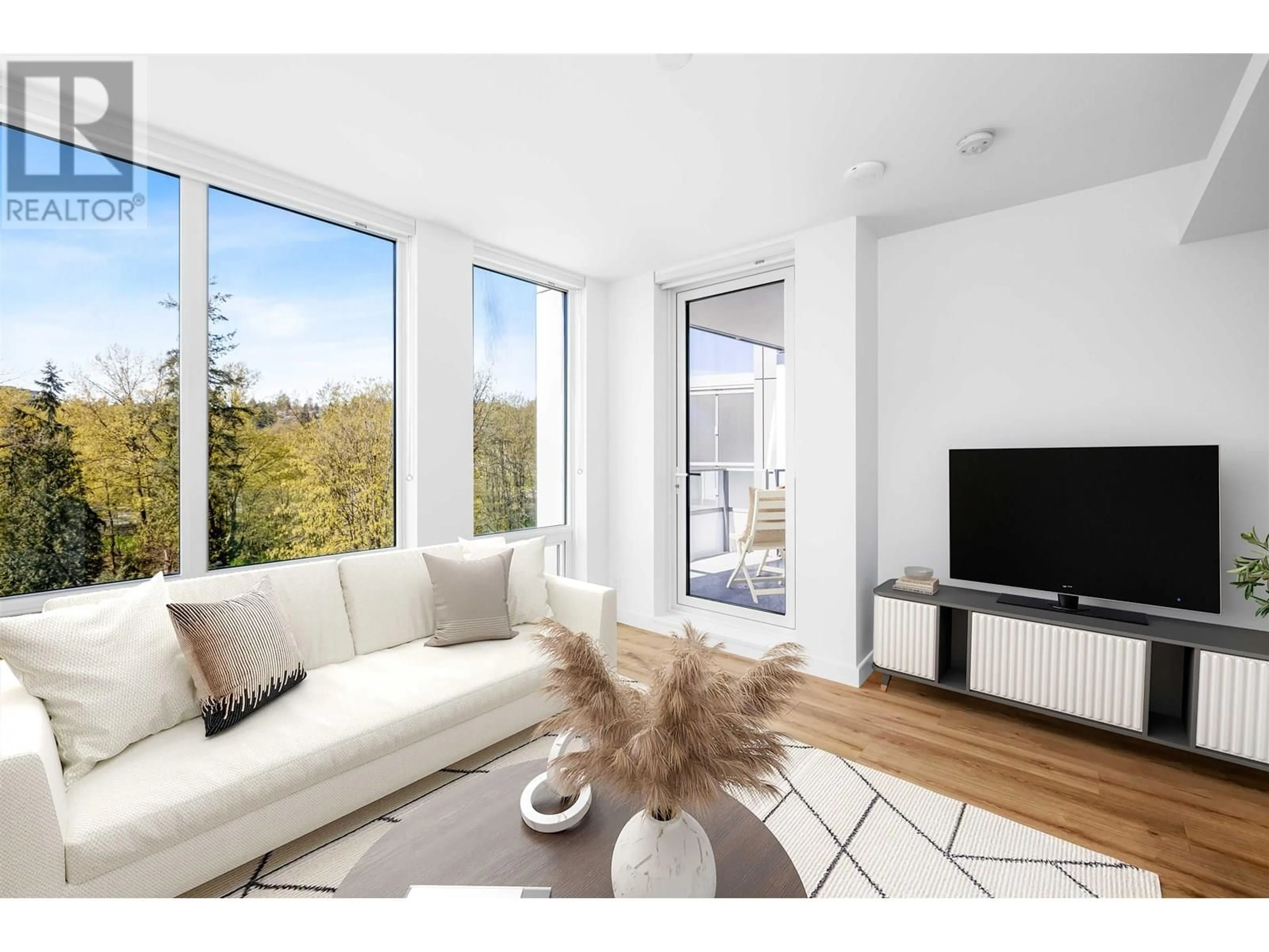 Living room with furniture, unknown for 618 - 1500 FERN STREET, North Vancouver British Columbia V7J0E6