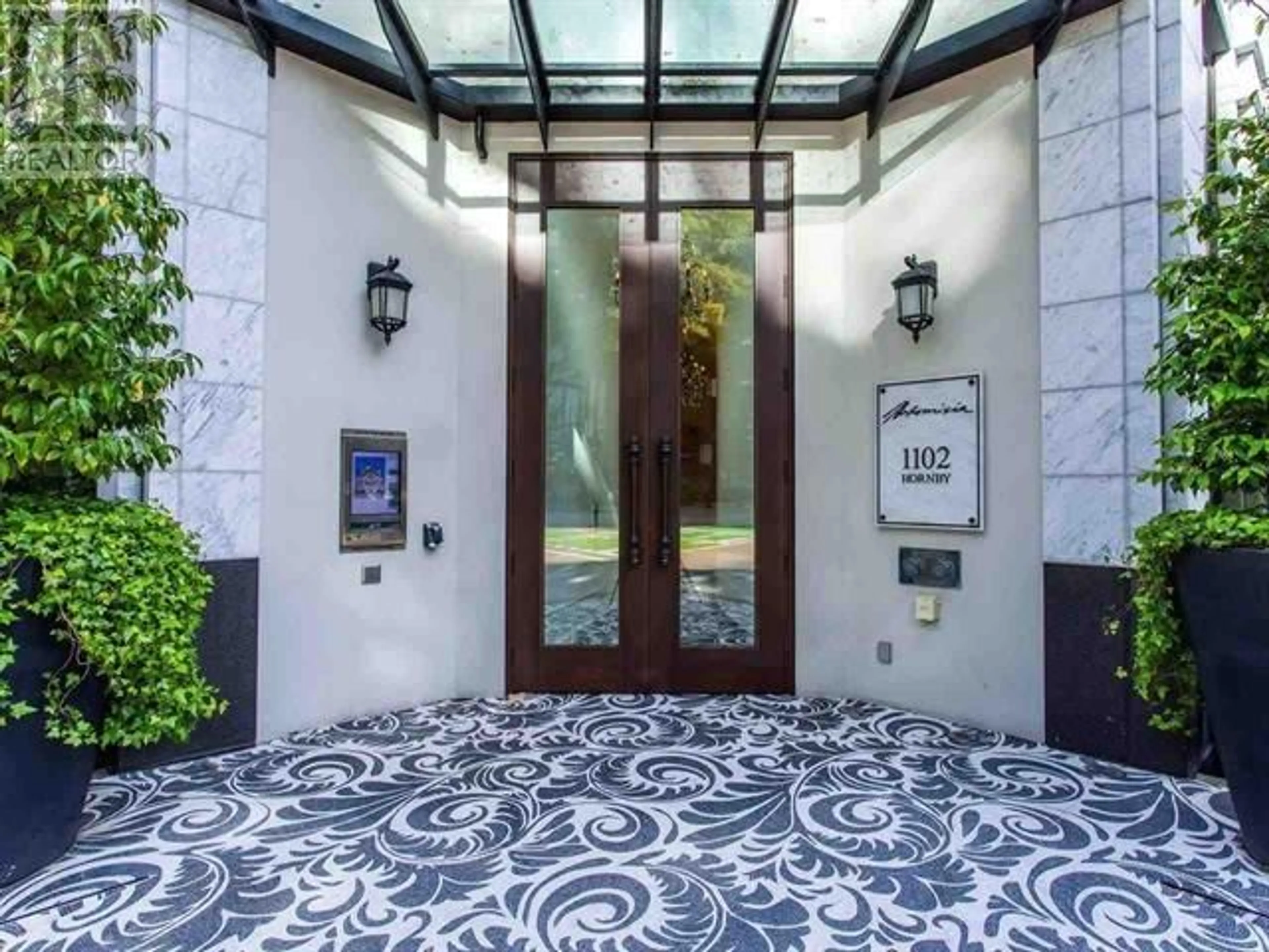 Indoor foyer for 1110 HORNBY STREET, Vancouver British Columbia V6Z1V8