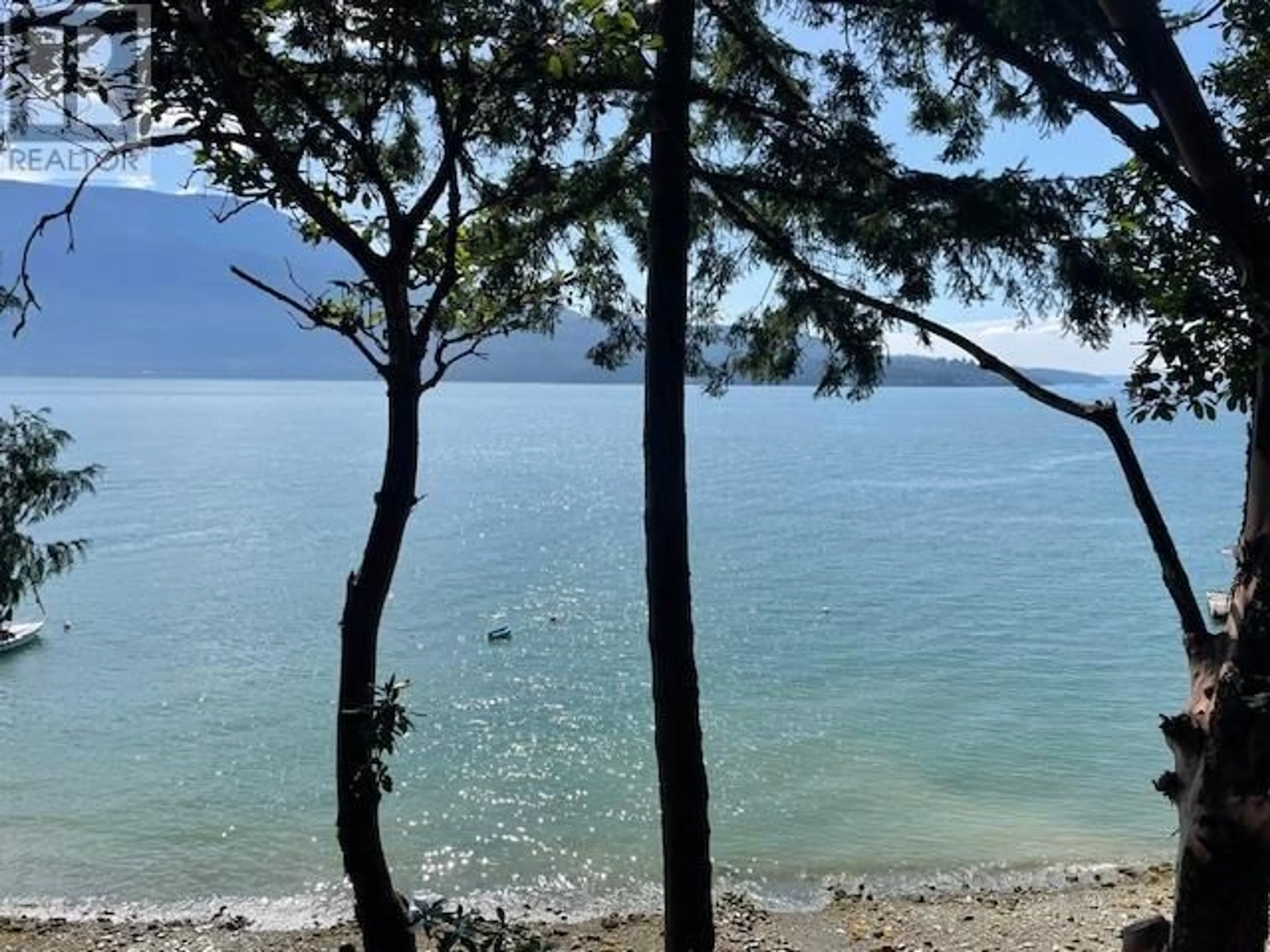 Blurry image for 1433 EAGLECLIFF ROAD, Bowen Island British Columbia V0N1G1
