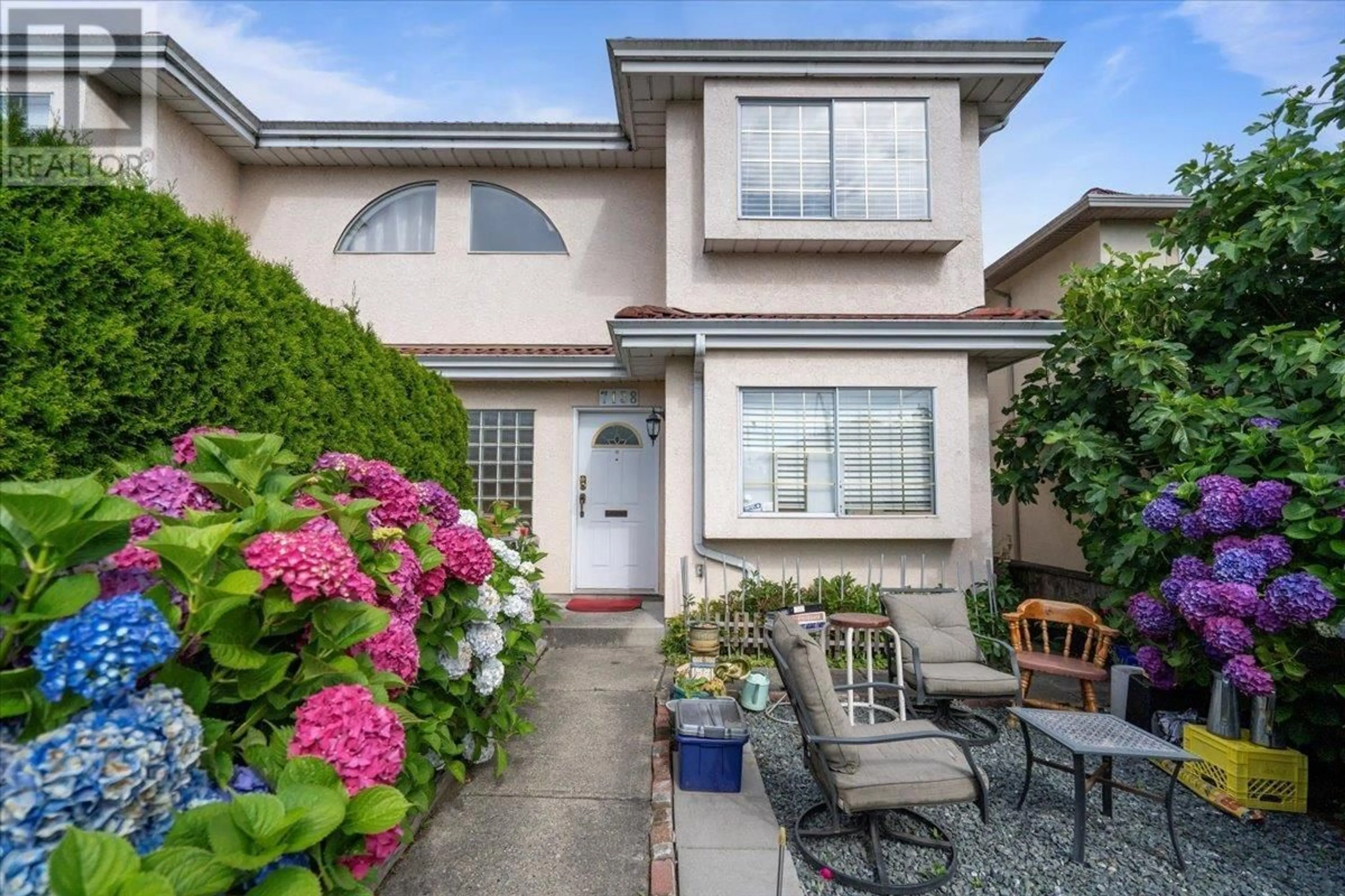 Patio, street for 7138 FRASER STREET, Vancouver British Columbia V5X3V7