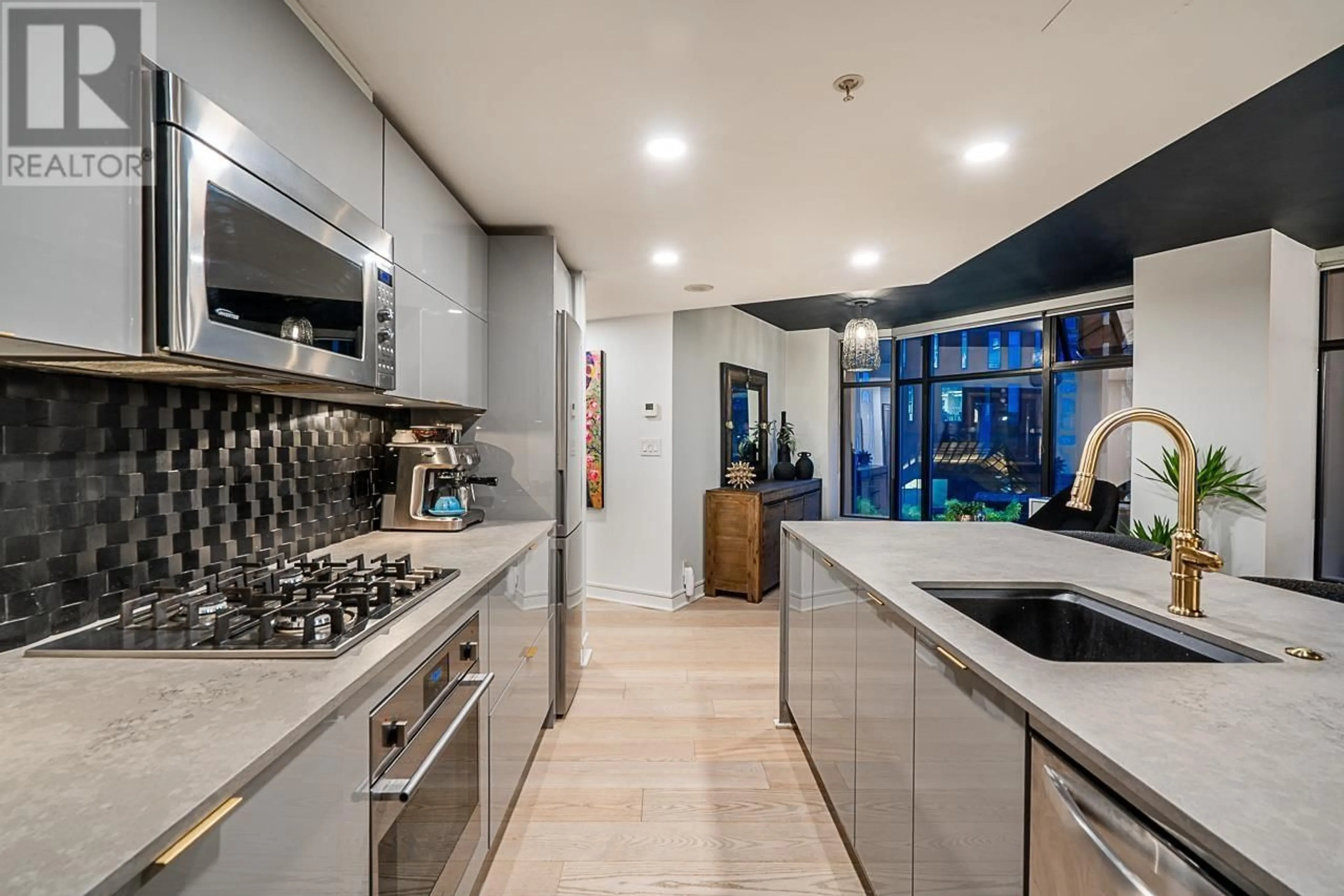Contemporary kitchen, unknown for 310 - 128 CORDOVA STREET, Vancouver British Columbia V6B0E6