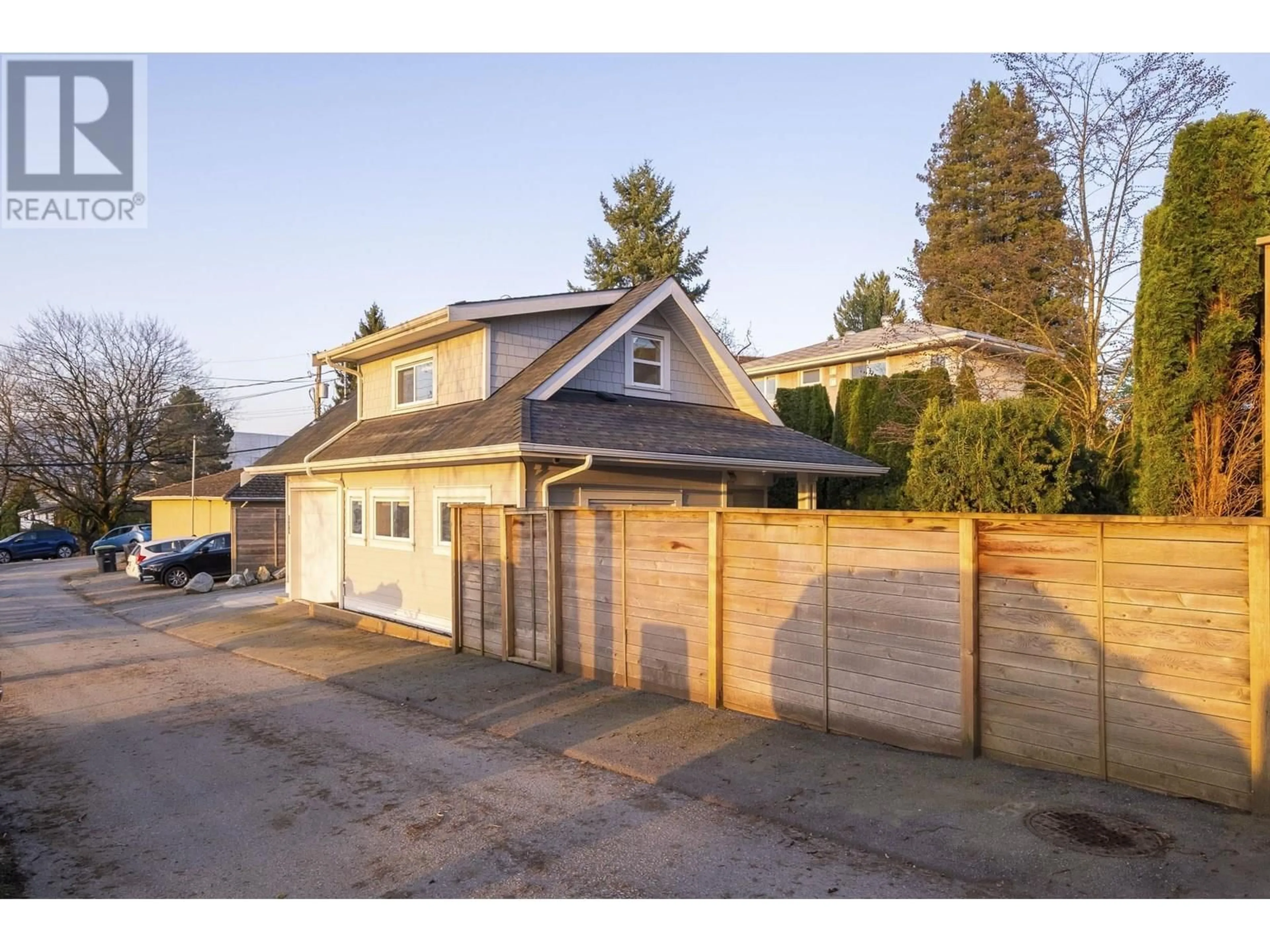 Unknown for 3217 MATAPAN CRESCENT, Vancouver British Columbia V5M4A9
