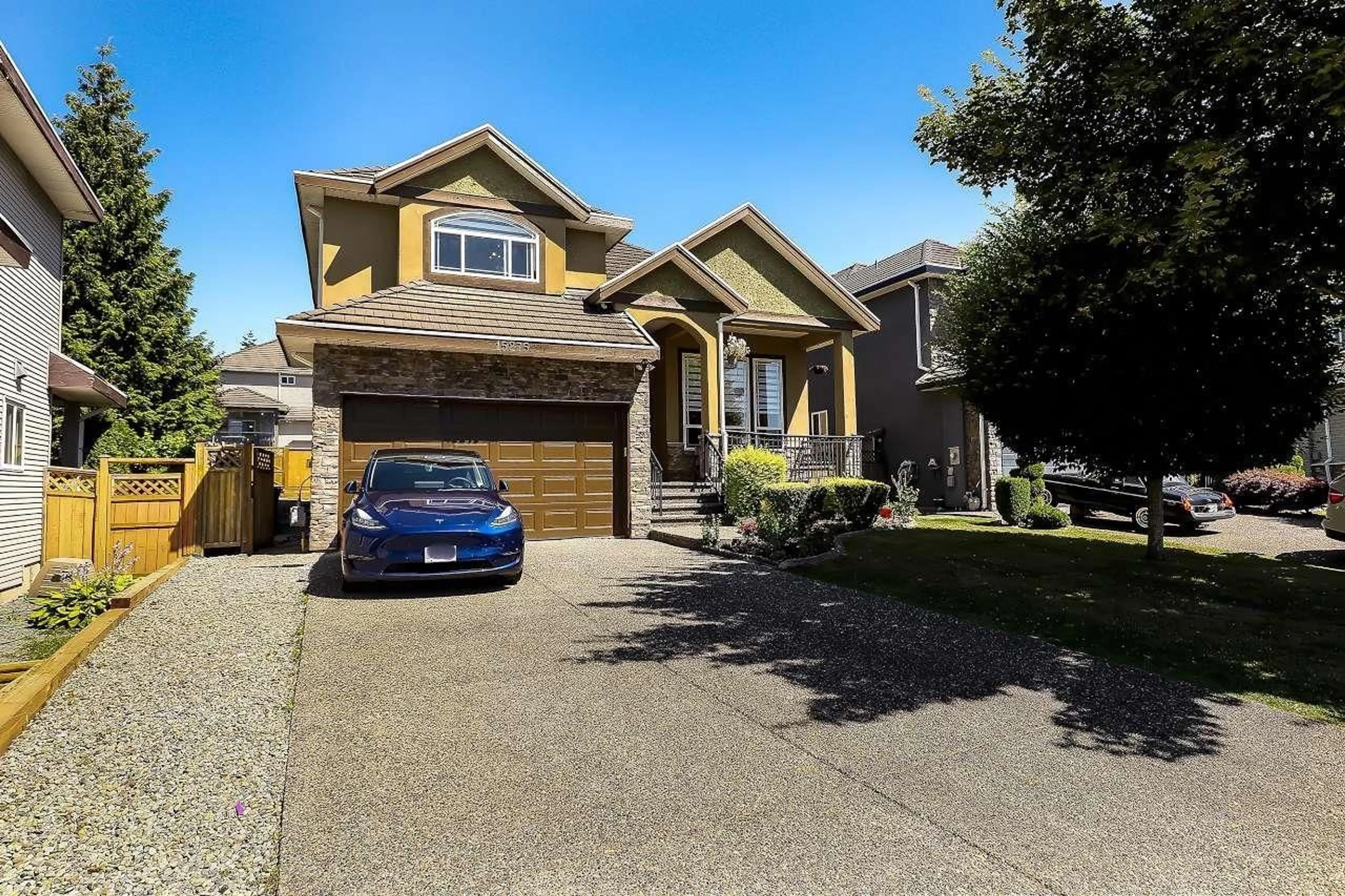 Unknown for 15275 83B, Surrey British Columbia V3S8M8