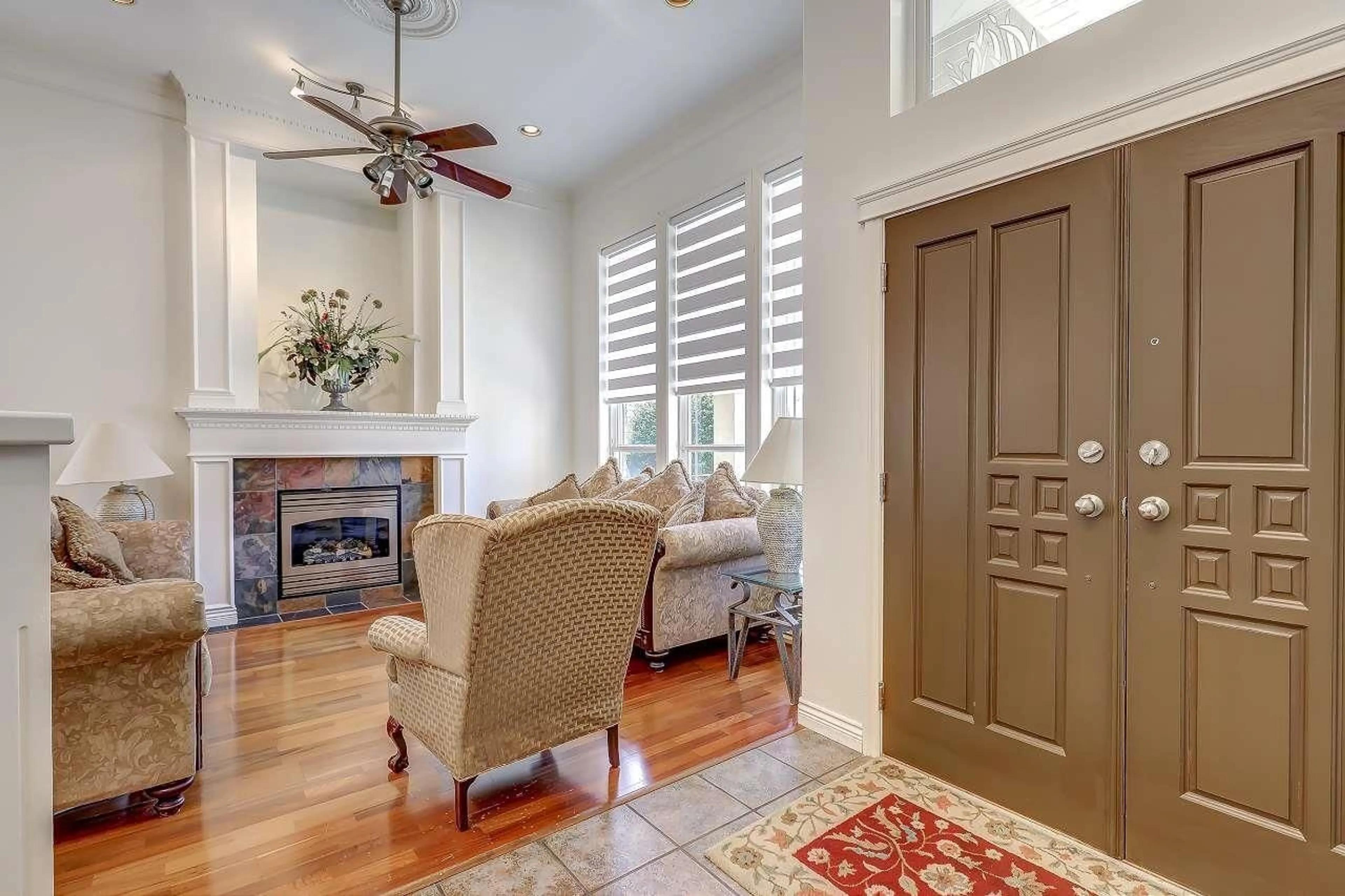 Indoor entryway for 15275 83B, Surrey British Columbia V3S8M8