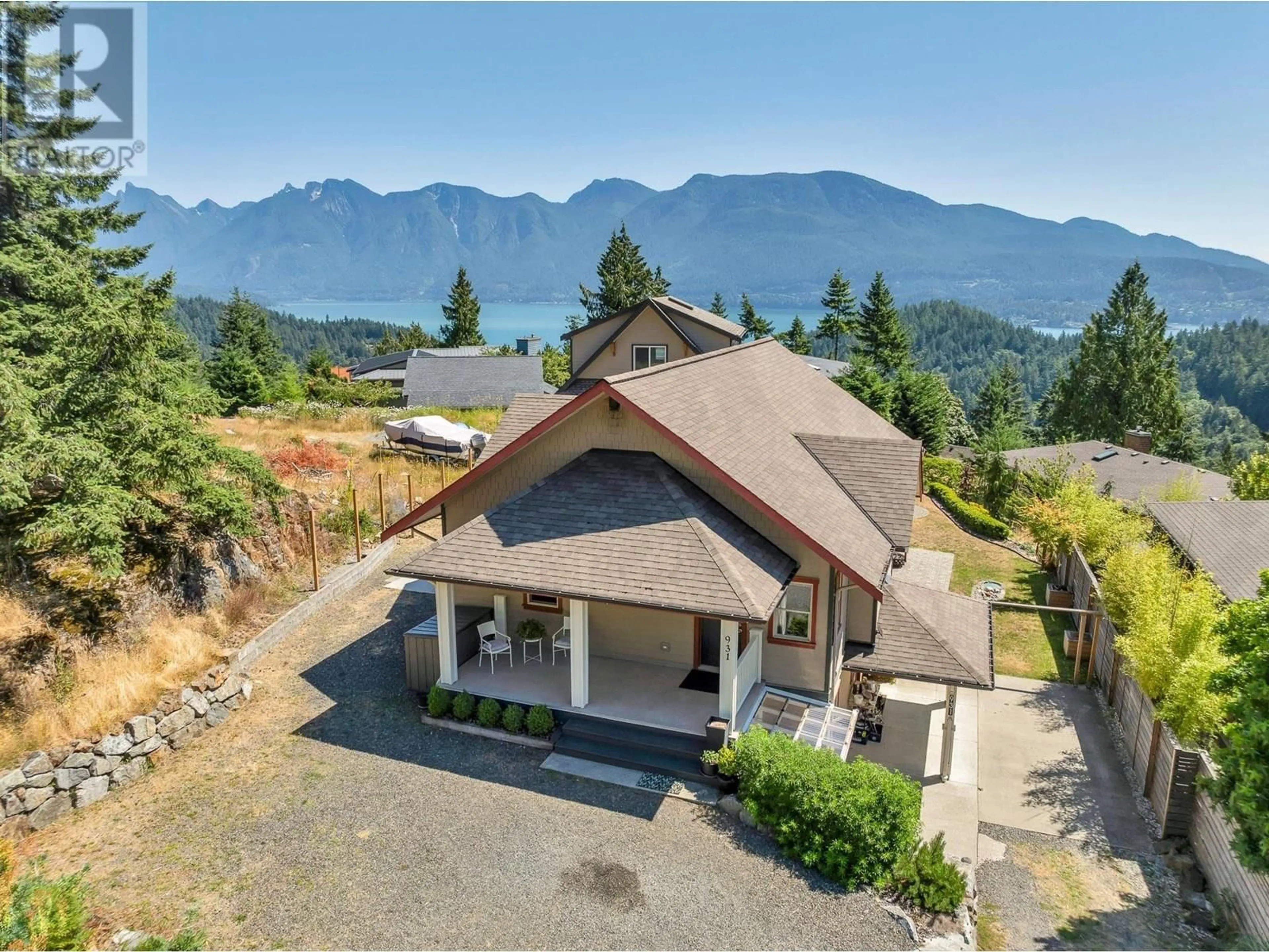 A pic from outside/outdoor area/front of a property/back of a property/a pic from drone, mountain view for 931 RIVENDELL DRIVE, Bowen Island British Columbia V0N1G1