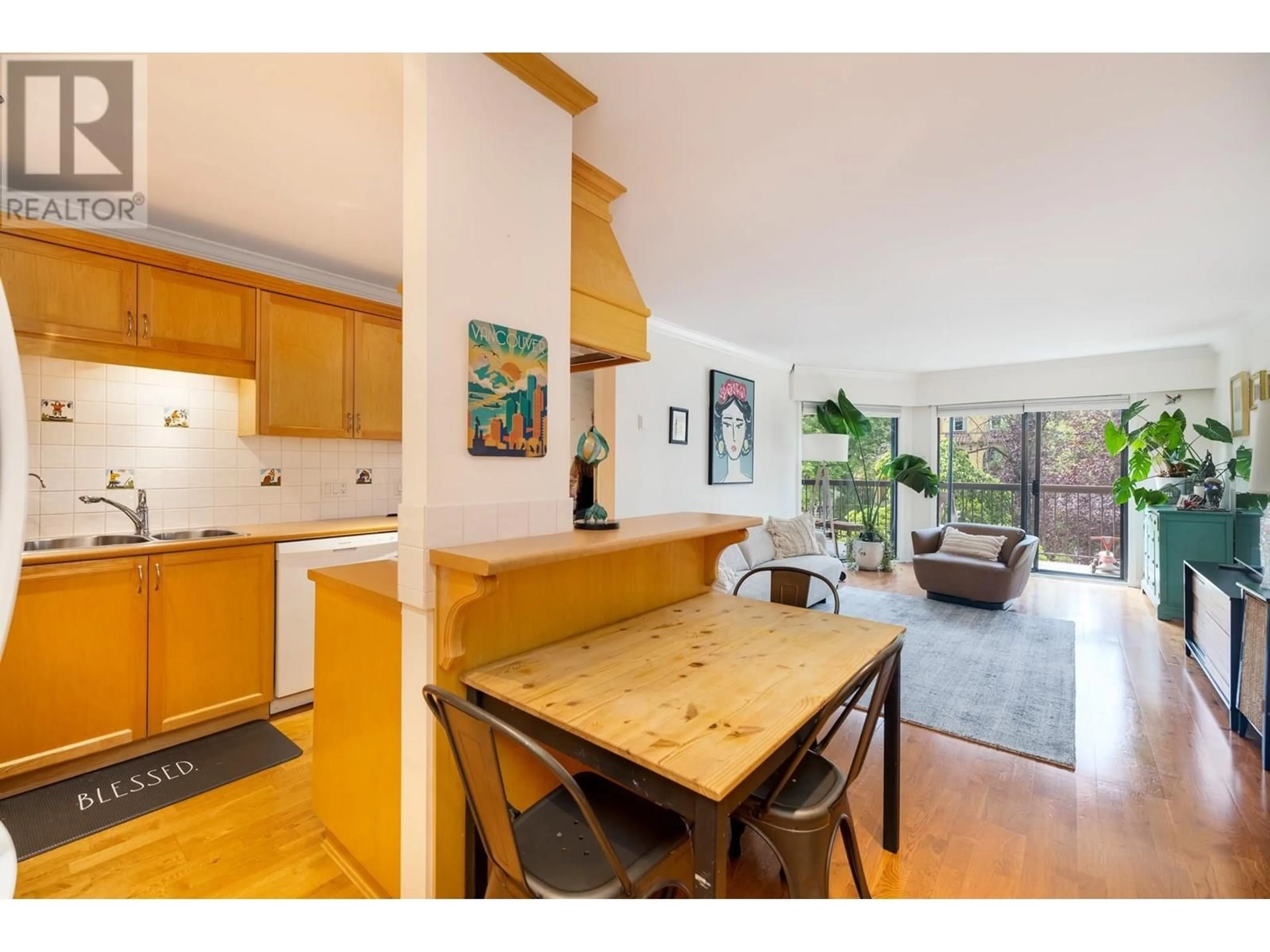 Open concept kitchen, wood/laminate floor for 301 - 1235 15TH AVENUE, Vancouver British Columbia V6H1S1
