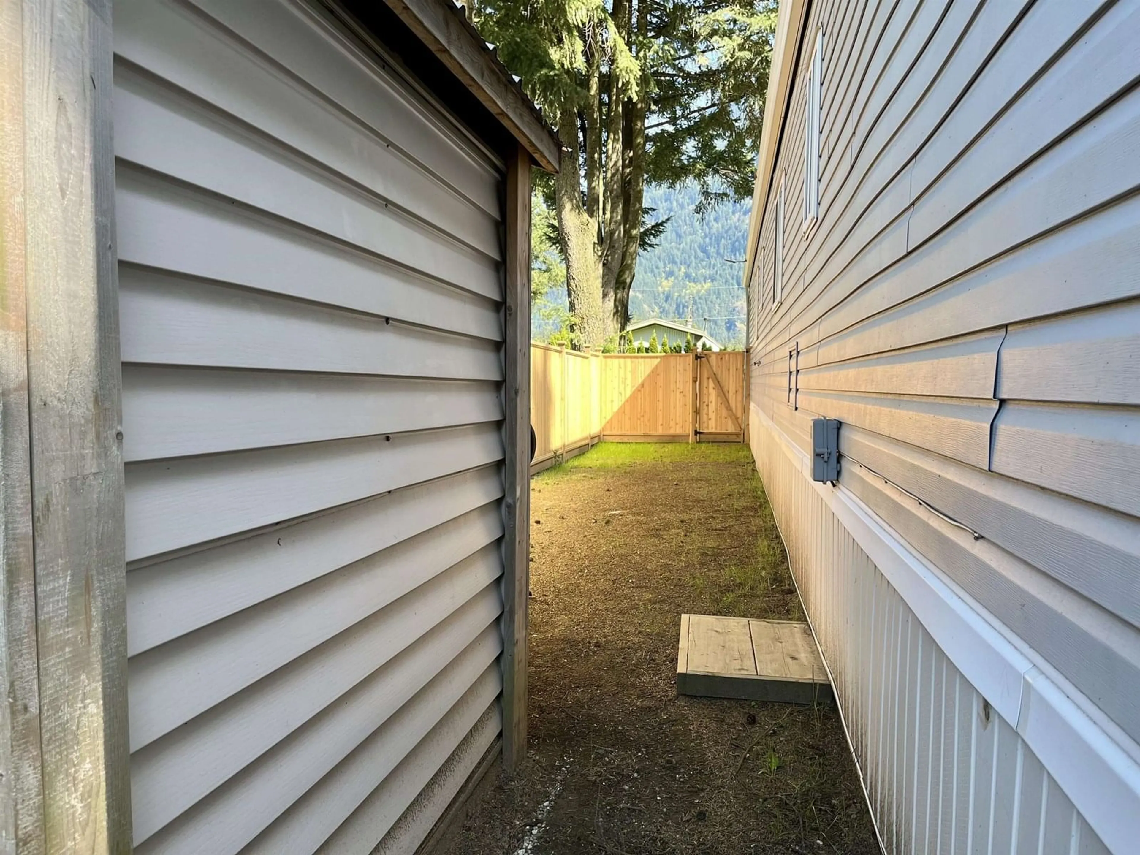 Unknown for 20 - 63071 FLOOD HOPE ROAD, Hope British Columbia V0X1L2
