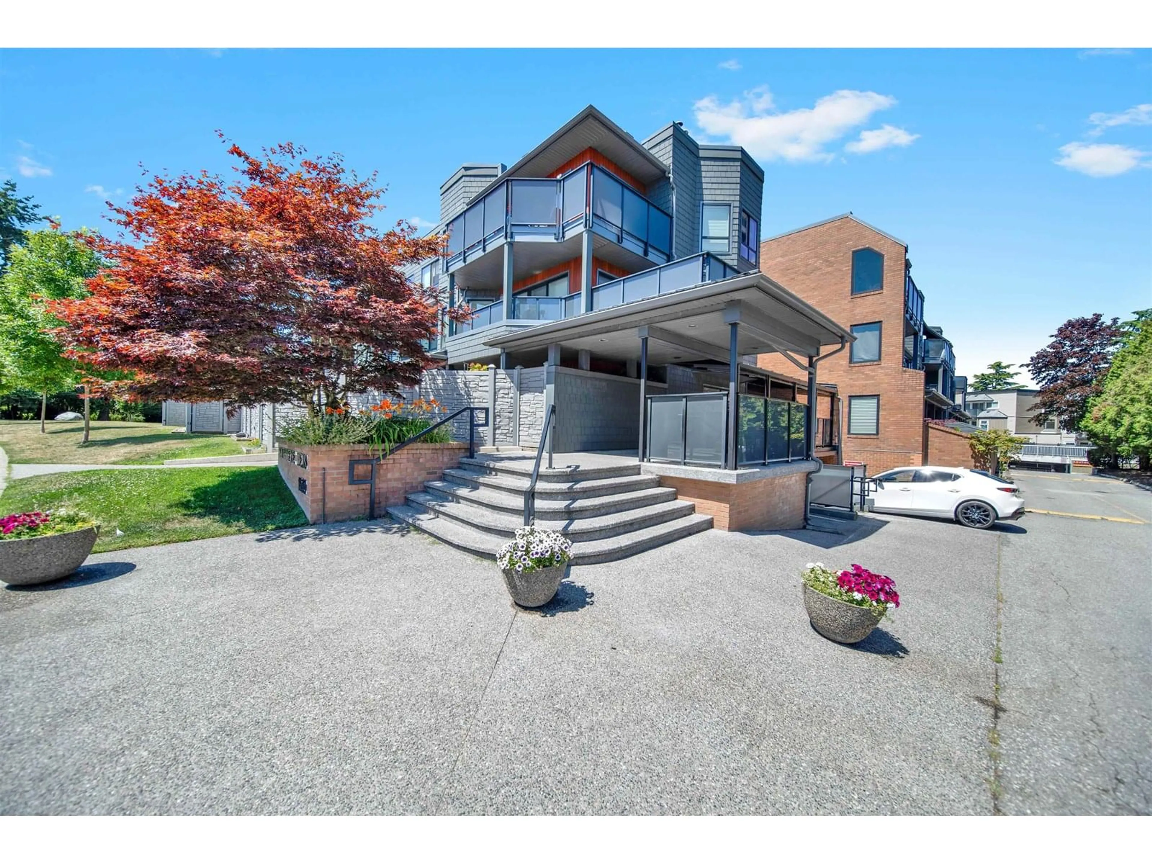 Unknown for 209 - 1830 SOUTHMERE EAST, Surrey British Columbia V4A9C2