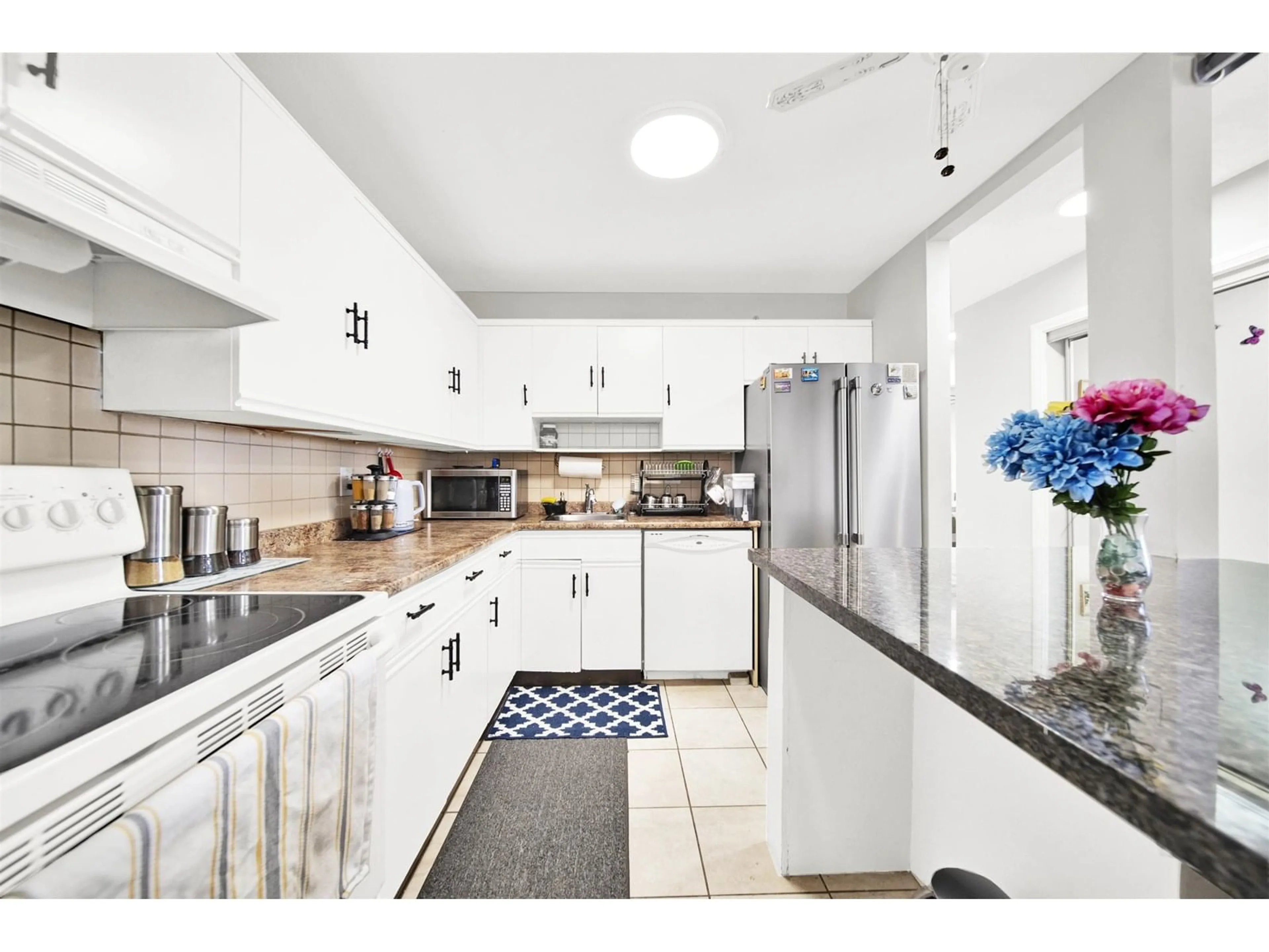 Unknown for 209 - 1830 SOUTHMERE EAST, Surrey British Columbia V4A9C2