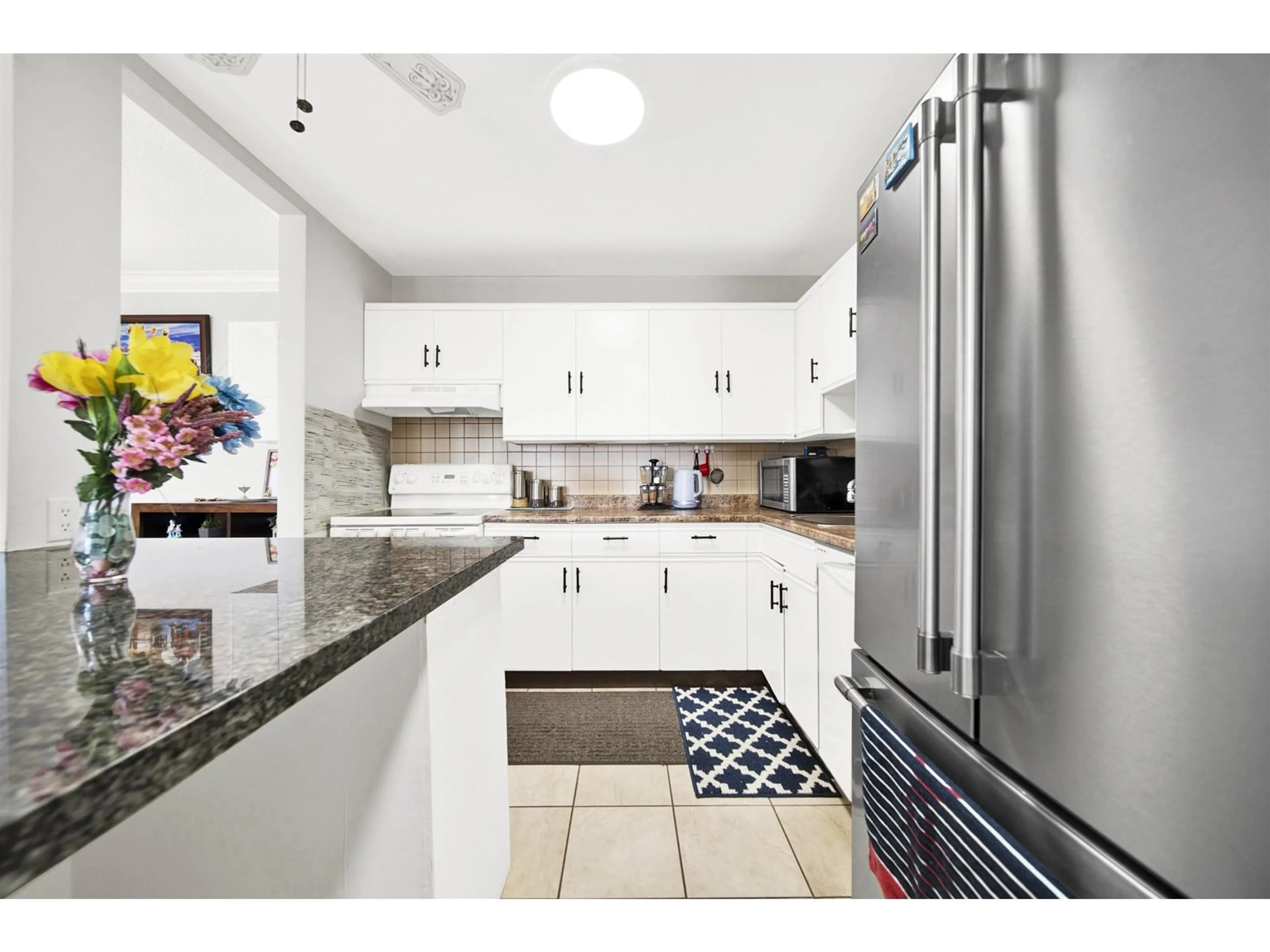 Standard kitchen, ceramic/tile floor for 209 - 1830 SOUTHMERE EAST, Surrey British Columbia V4A9C2
