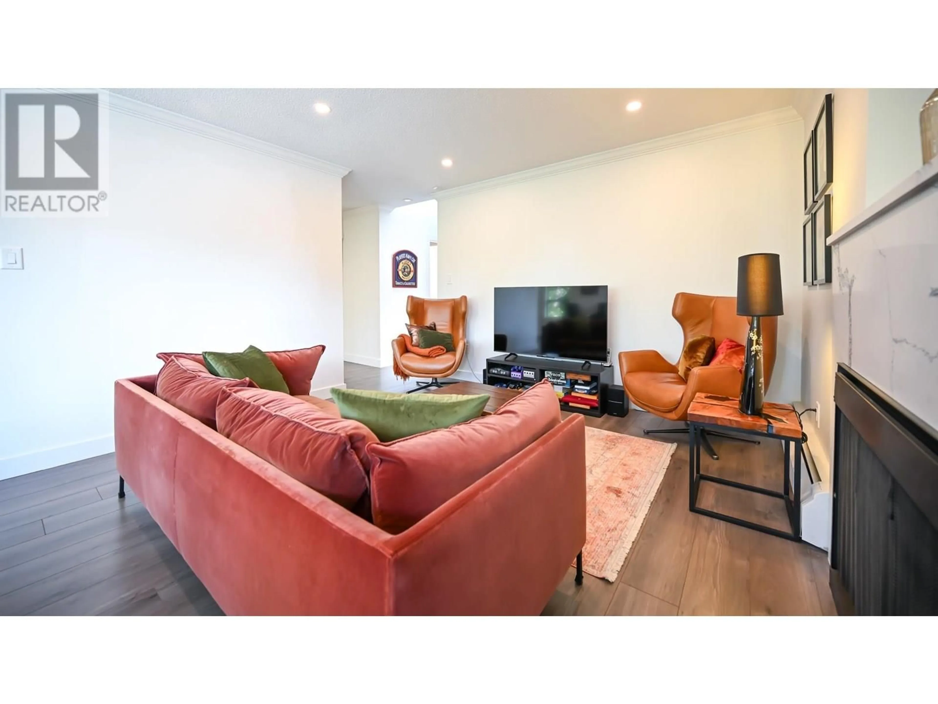 Living room with furniture, unknown for 306 - 1250 12TH AVENUE, Vancouver British Columbia V6H1M1