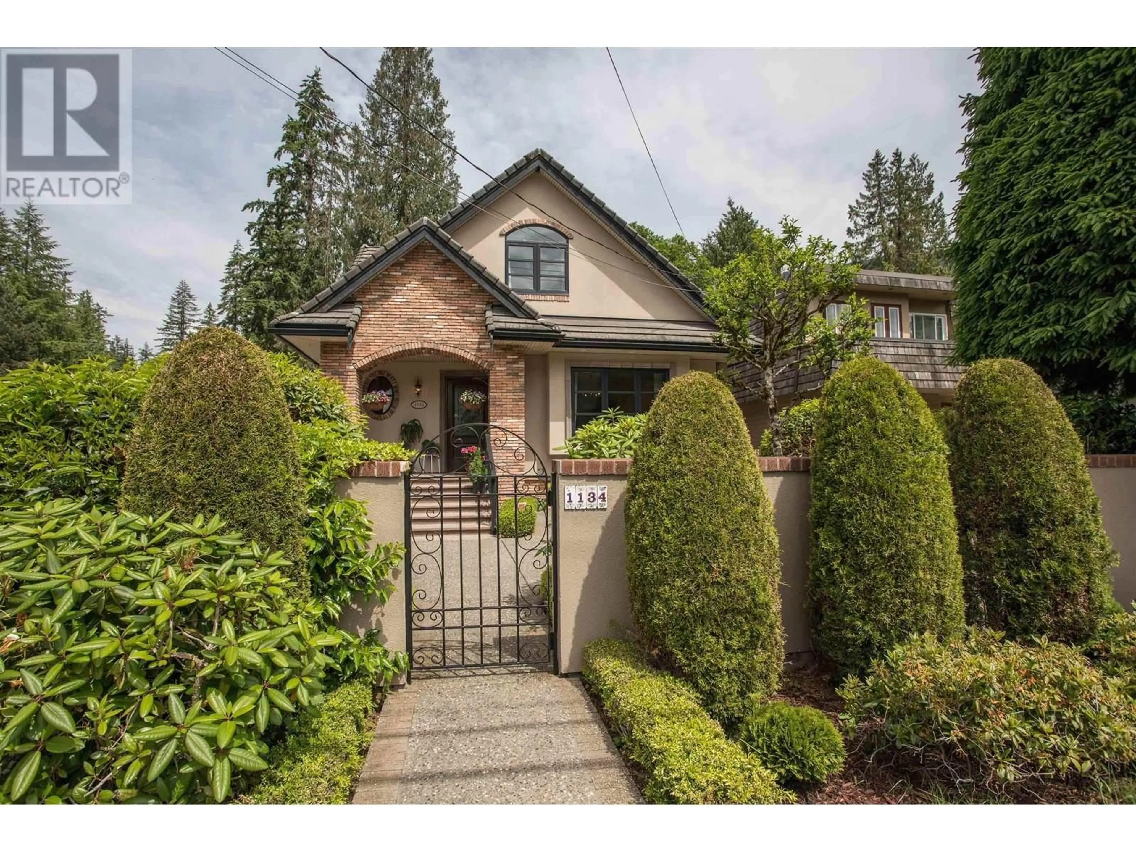 Unknown for 1134 MONTROYAL BOULEVARD, North Vancouver British Columbia V7R2H7